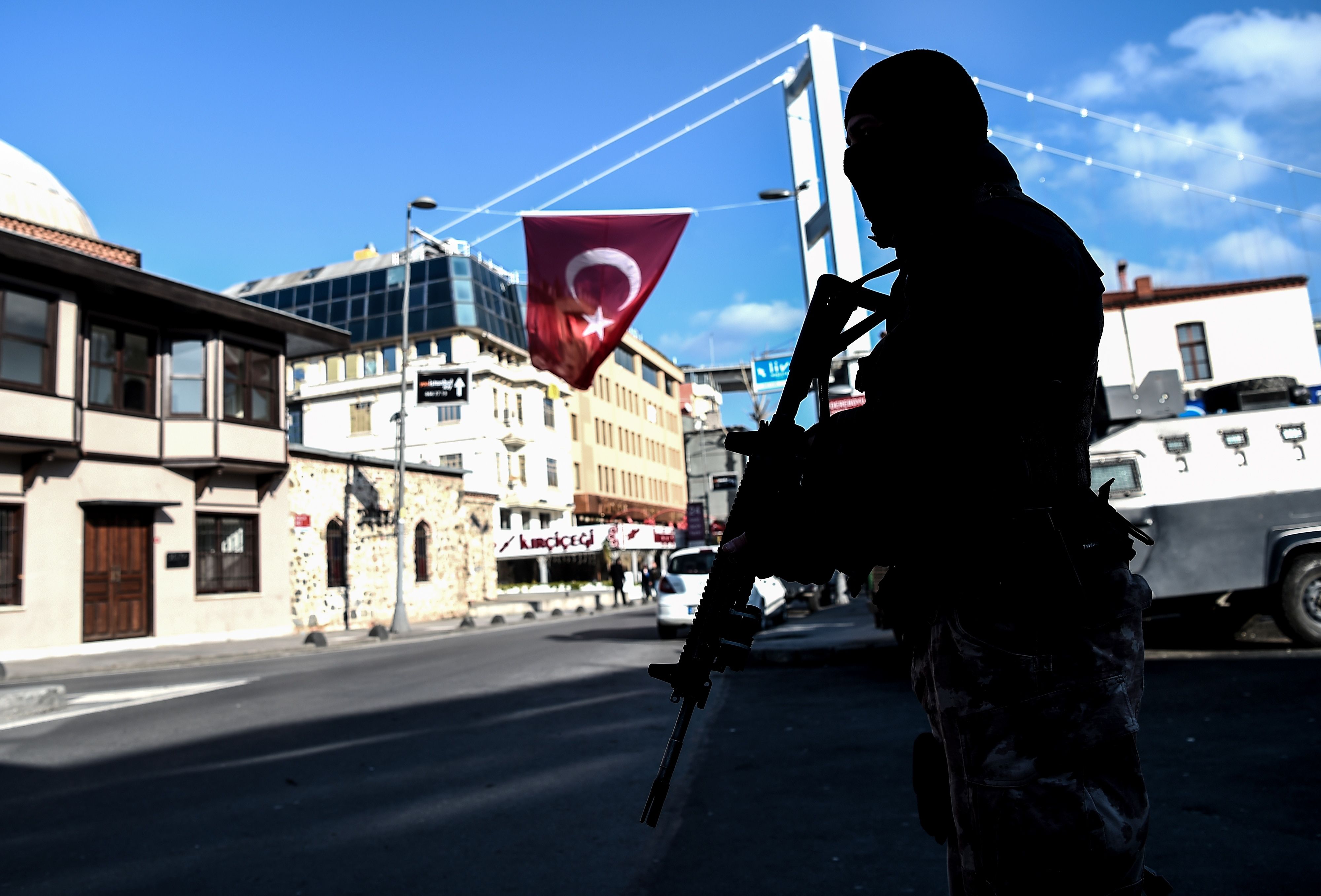 كيف استطاع القاتل في هجوم اسطنبول إصابة 104 أشخاص في 7 دقائق
