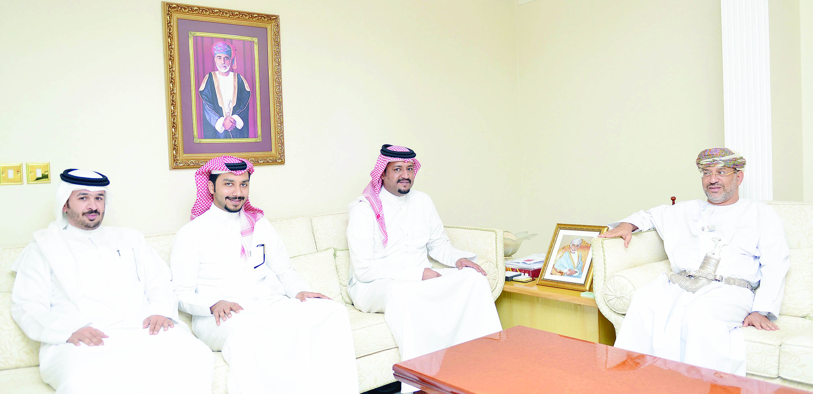 المدعي العام يستقبل وفداً قـضـائيـاً مـن مملكة البحرين