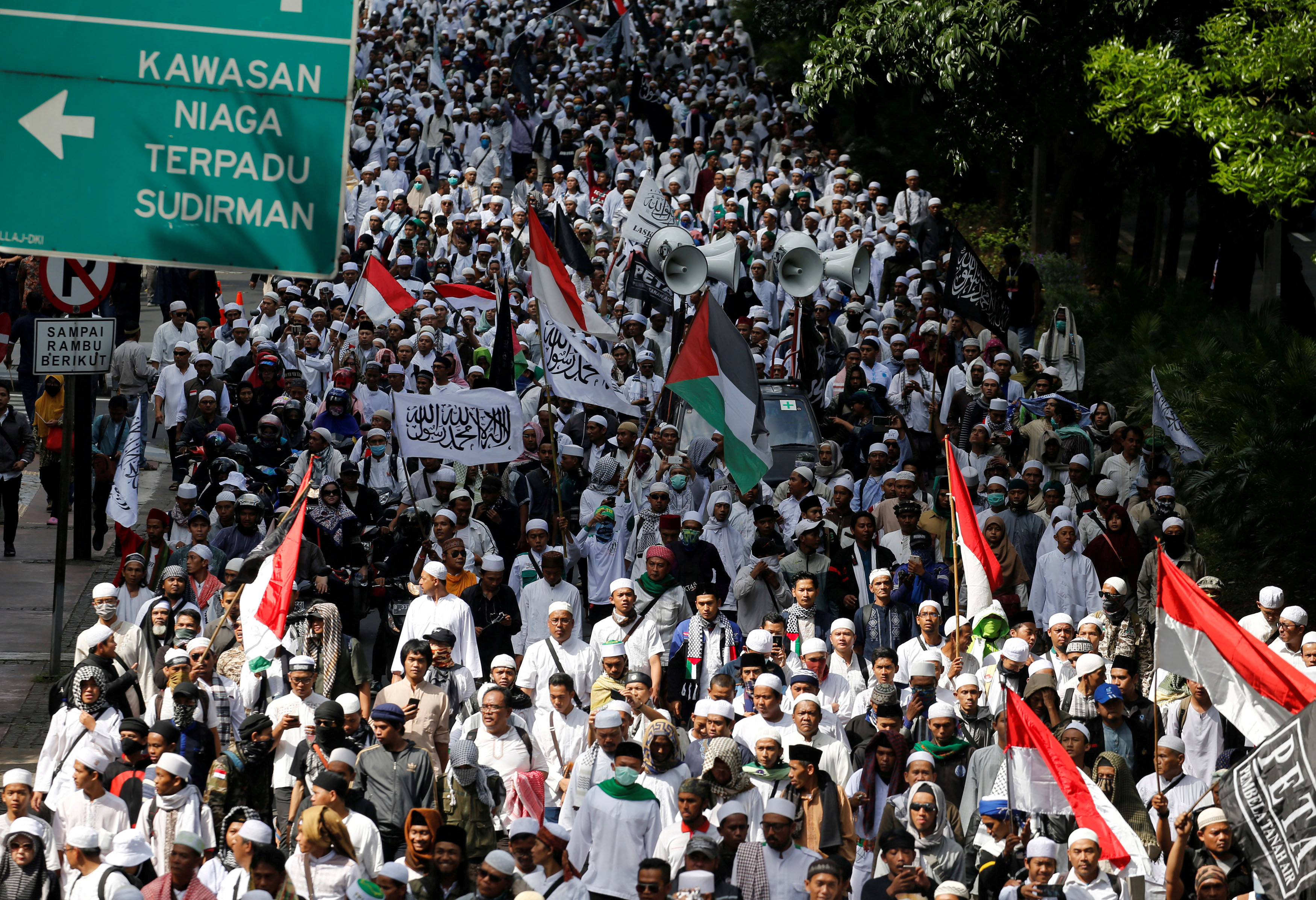 Indonesia police vow to block hardliners' 'political' rally
