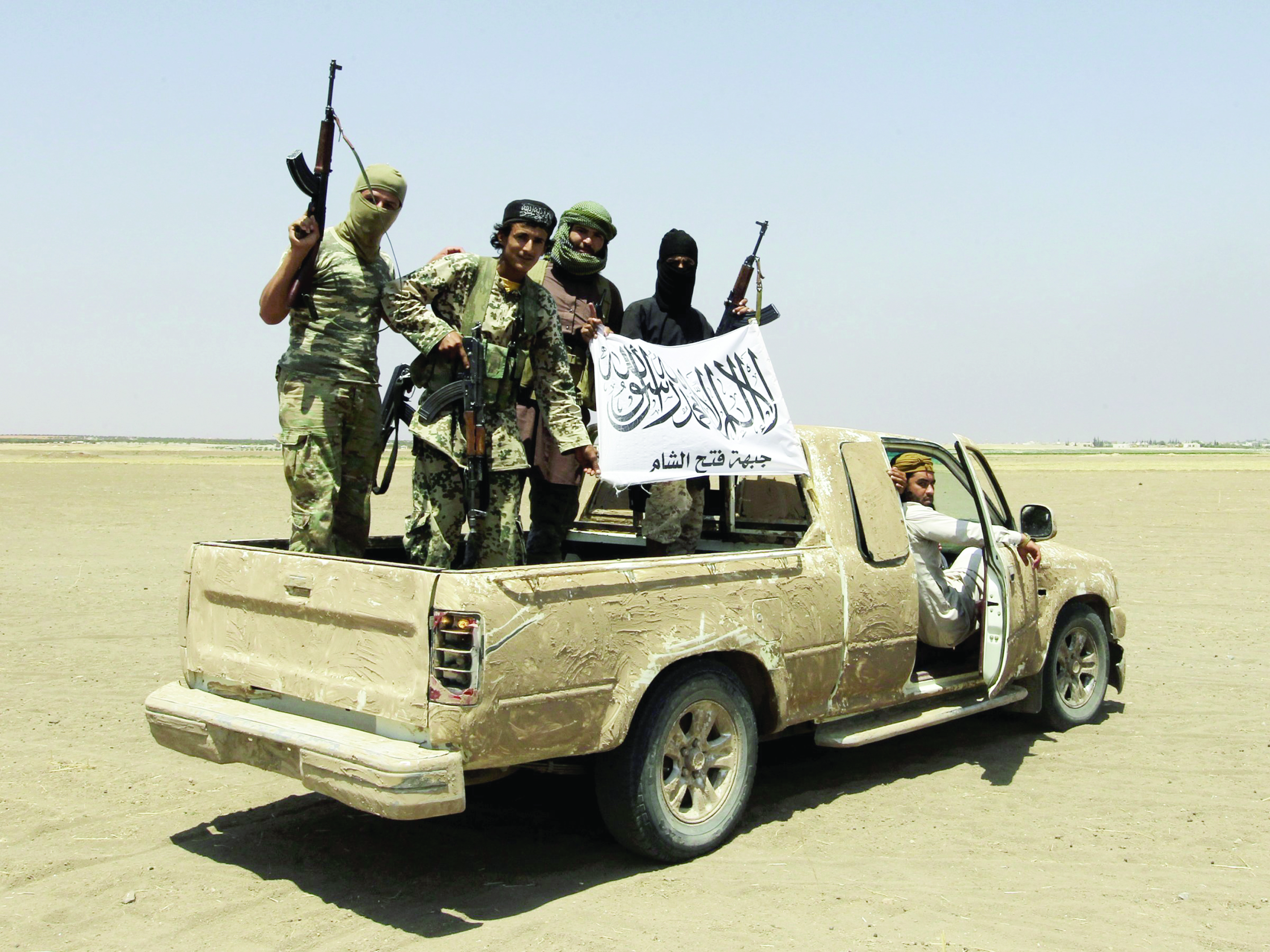 «القاعدة» أكثر خطورة من «داعش» على المدى البعيد في سوريا