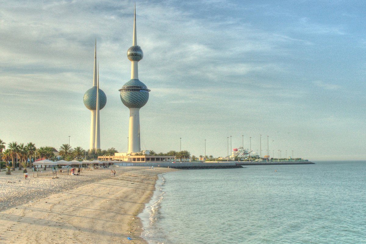 الكويت تدرس إلغاء نظام الكفيل.. فهل تتبعها دول خليجية أخرى؟