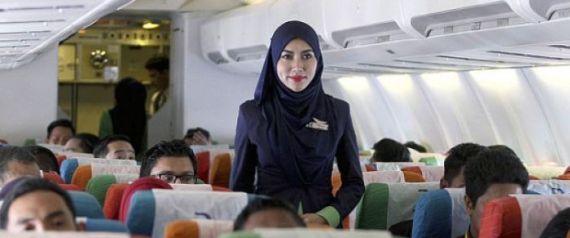 شركة طيران تعاقب موظفة مسلمة بسبب حجابها ..فكيف أنصفها القضاء؟