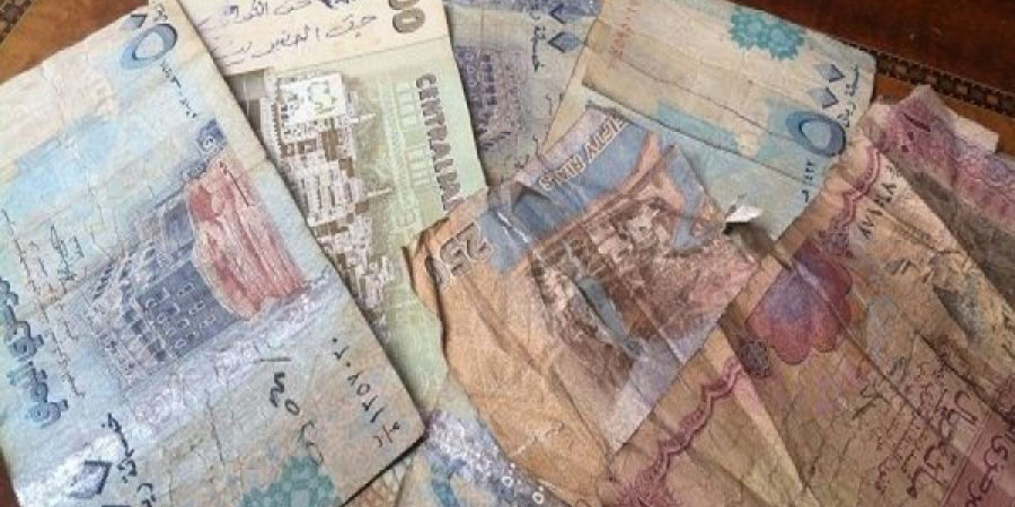 أزمة السيولة أو انهيار العملة.. اليمن أمام خيارين كلاهما يعني الكارثة