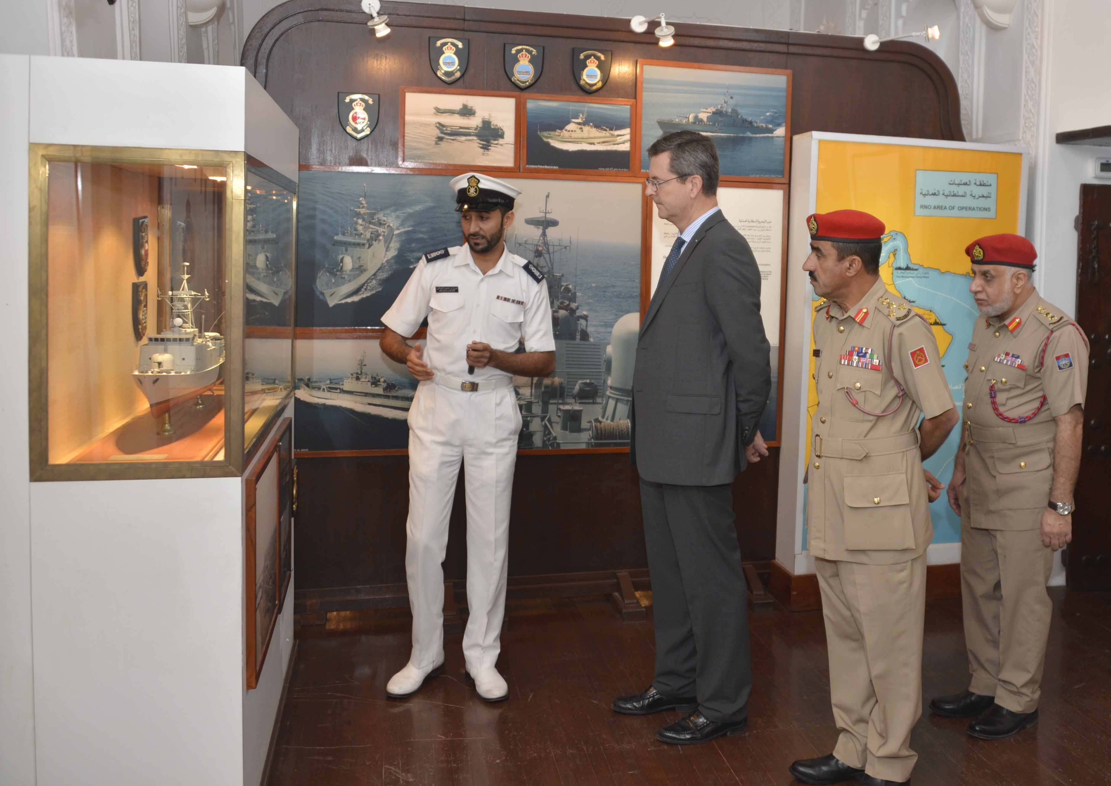 French official visits Oman's SAF Museum