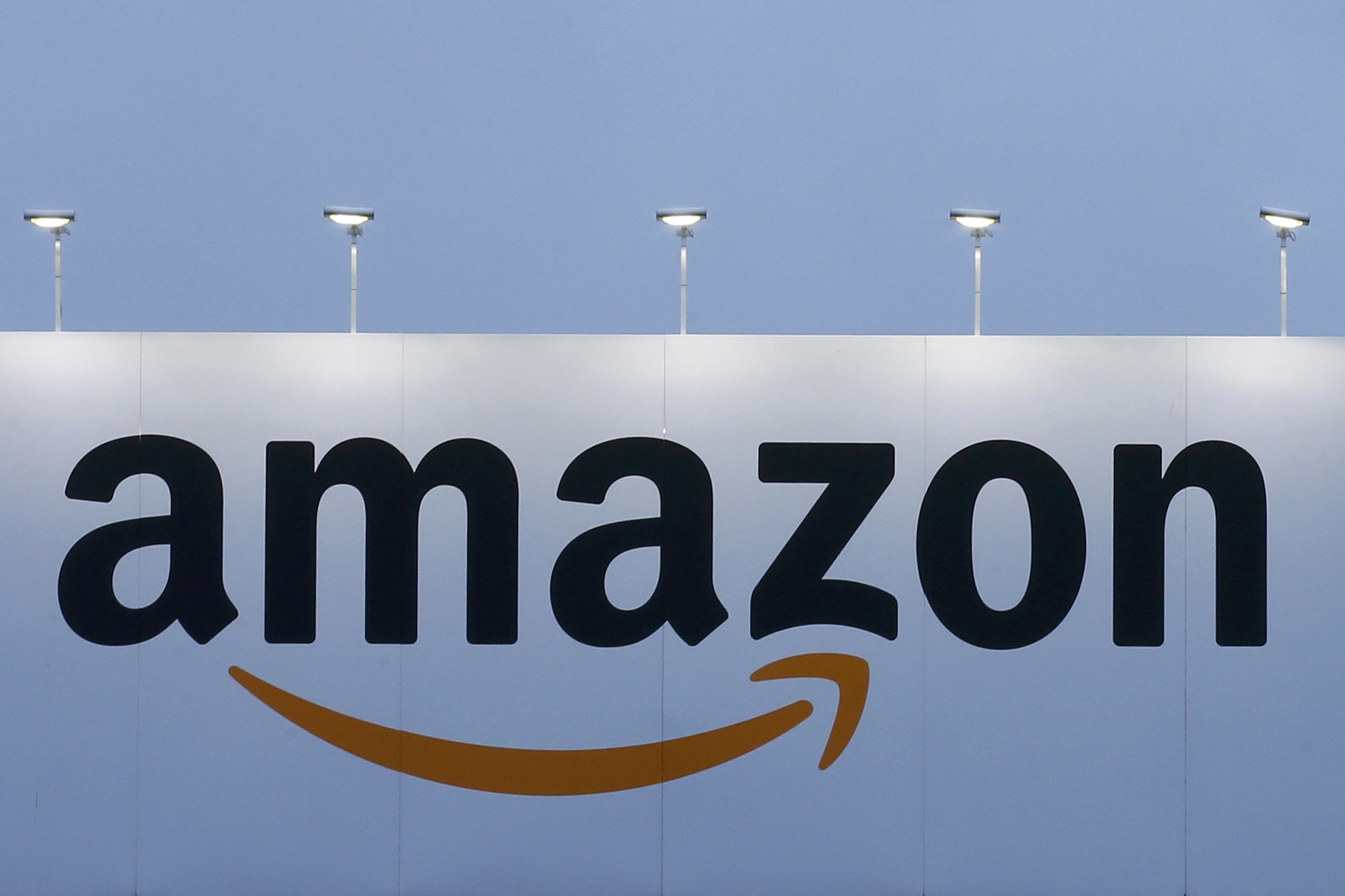 Amazon plans 5,000 new jobs in UK