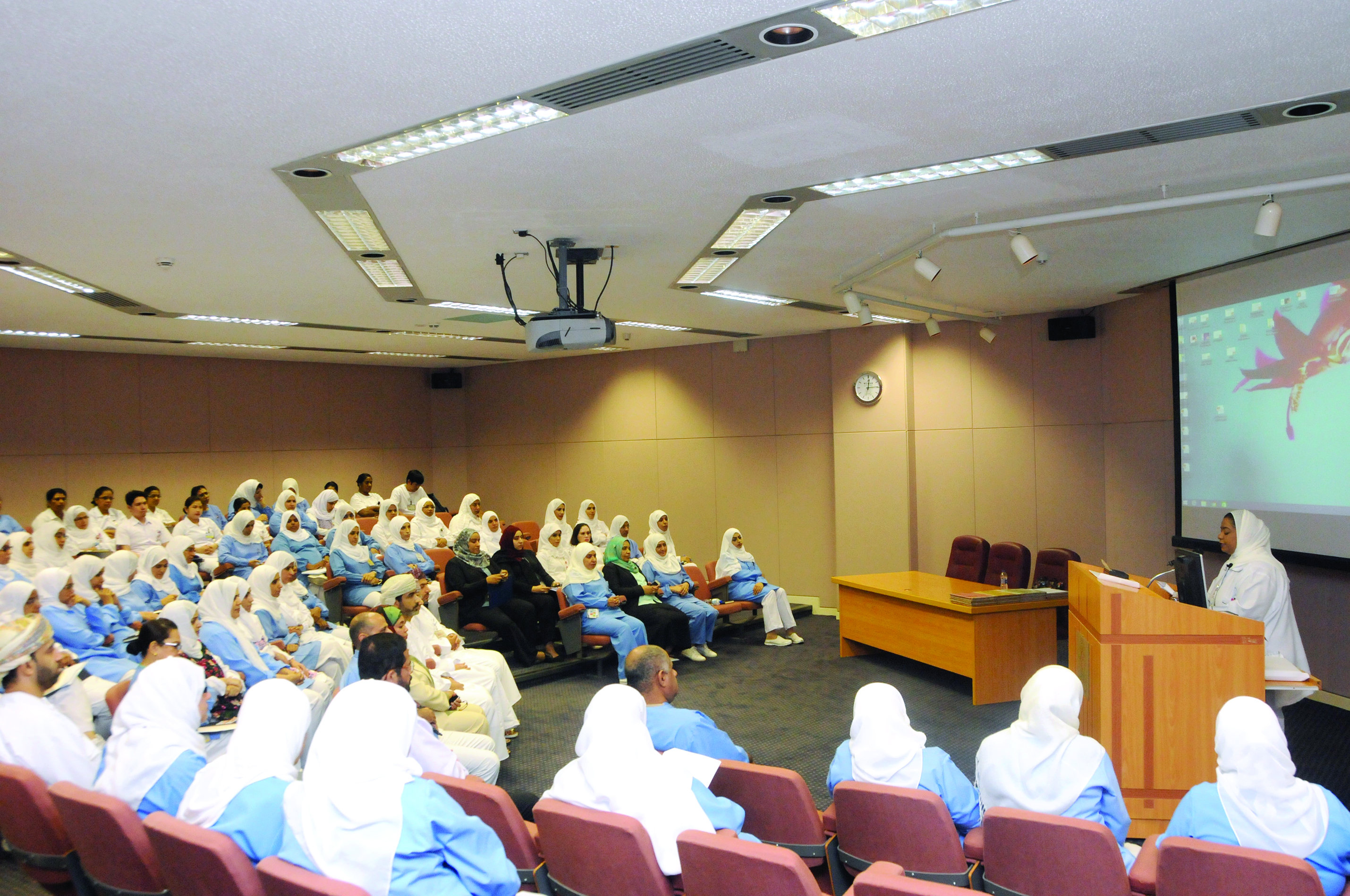 المستشفى السلطاني يستعرض منجزات الرعاية التمريضية خلال العام 2016