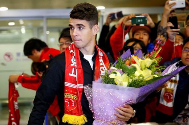 إنفاق قياسي للأندية الصينية على لاعبي كرة القدم على رغم الضوابط