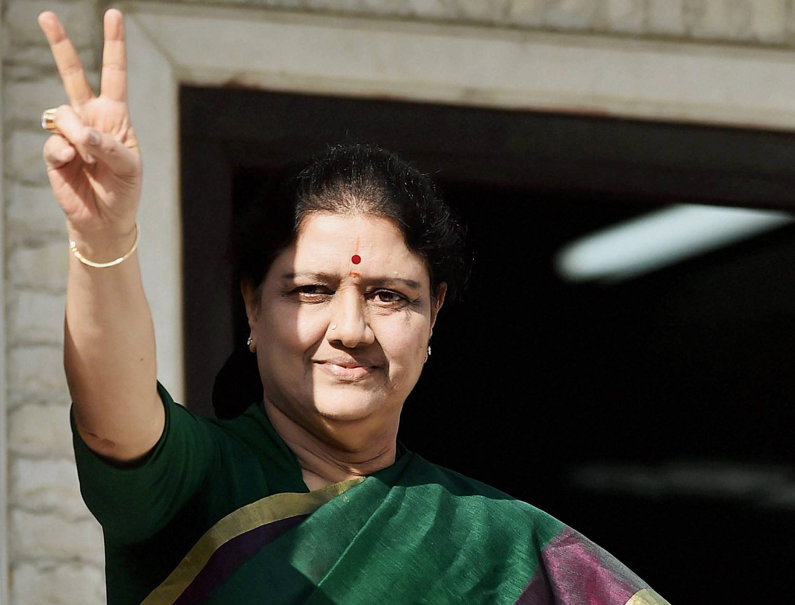 Uncertainty over Sasikala's swearing-in on Tuesday