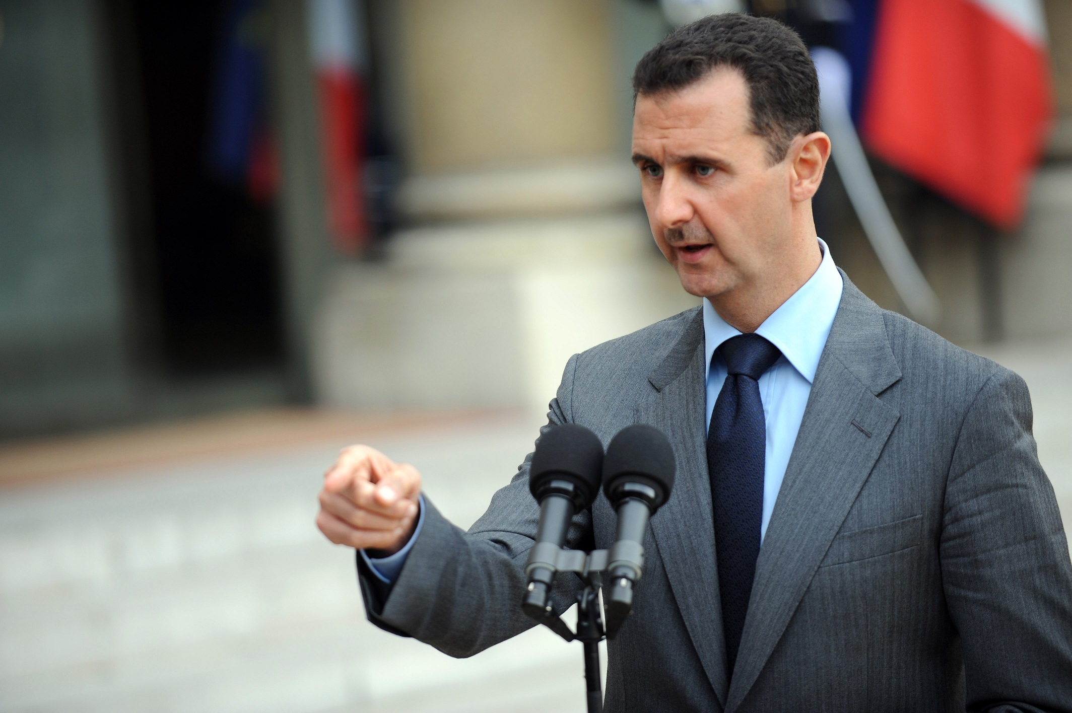 هل يمنح الأسد الإذن لترامب لقتال داعش؟