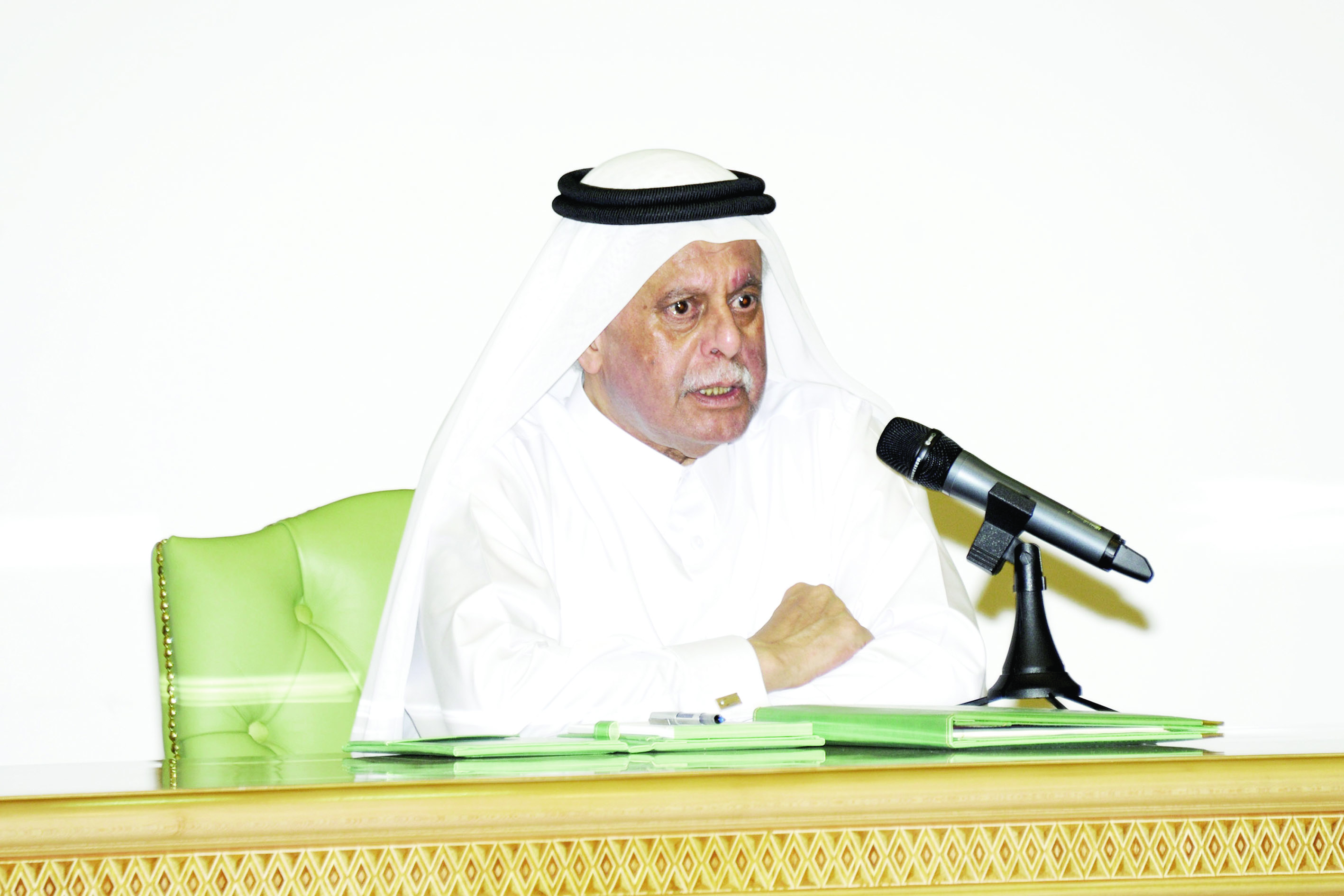 كلية الدفاع الوطني تستضيف رئيس مؤسسة العطية الدولية للطاقة