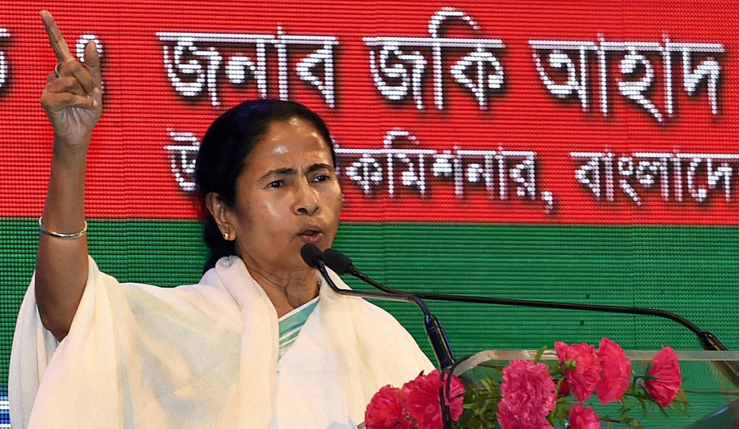 Mamata derides Modi for trying to paint opposition as 'black'