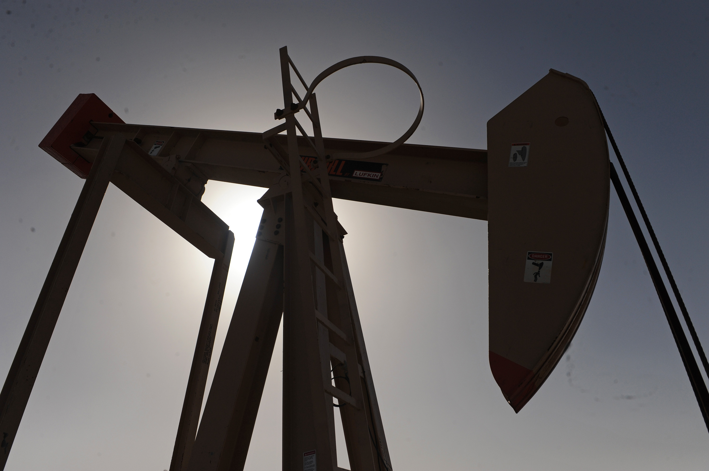 Oil steadies below $49 as US drilling threatens longer glut