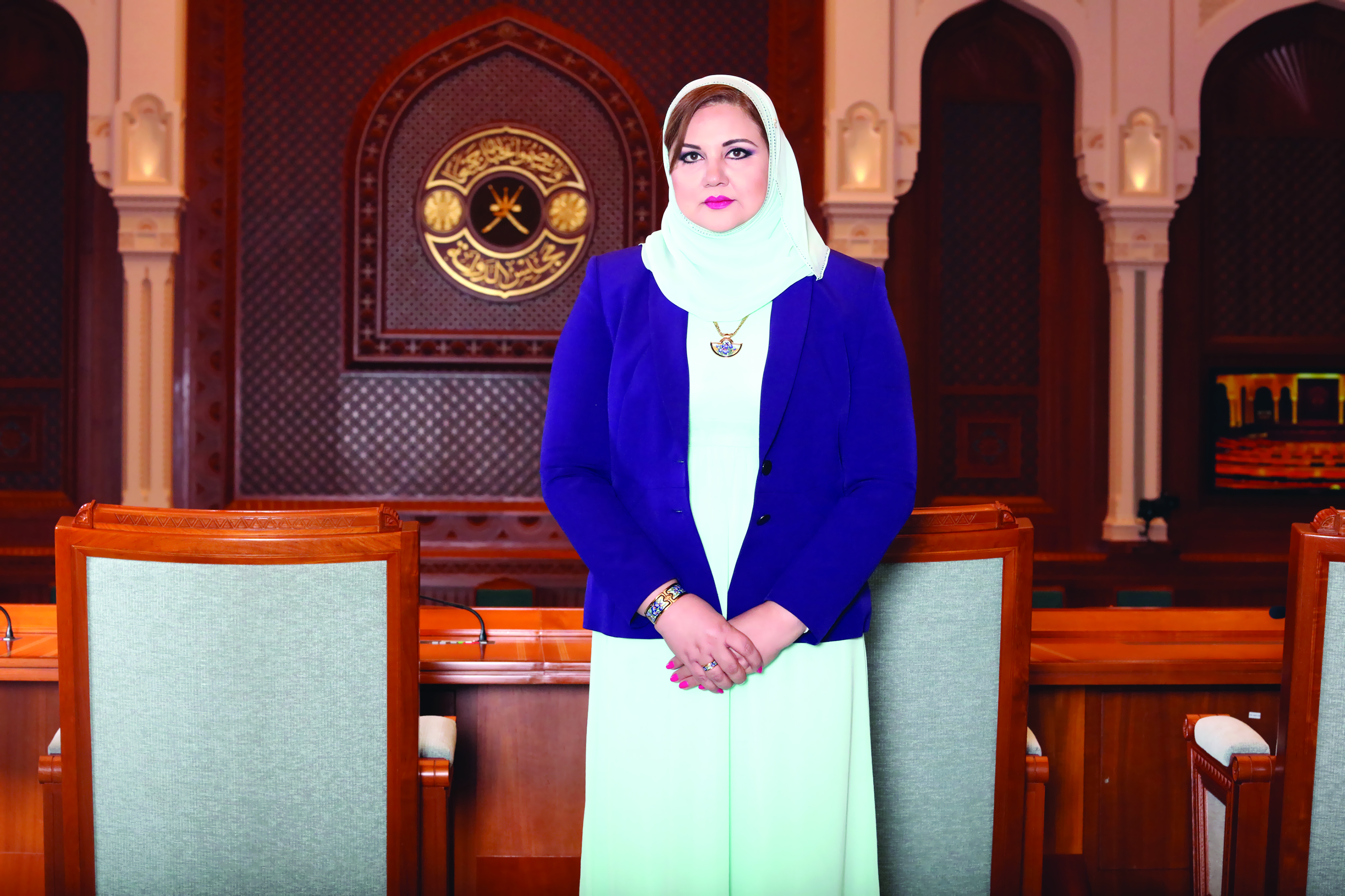 تكريم نائبة رئيس مجلس الدولة بوسام المرأة القيادية المسؤولة اجتماعياً