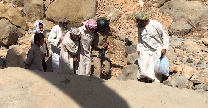 Royal Oman Police rescues man who fell from mountain