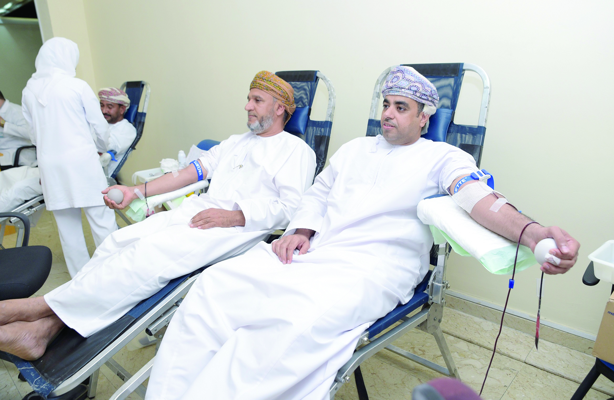 بنك الدم ينفذ حملة للتبرع بديوان وزارة الصحة