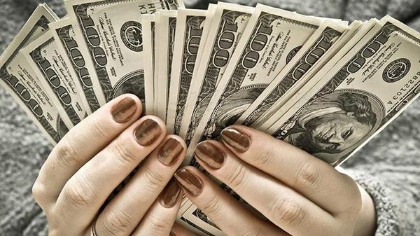 أموال النساء في ازدياد و72 تريليون دولار بأيديهن بـ2020