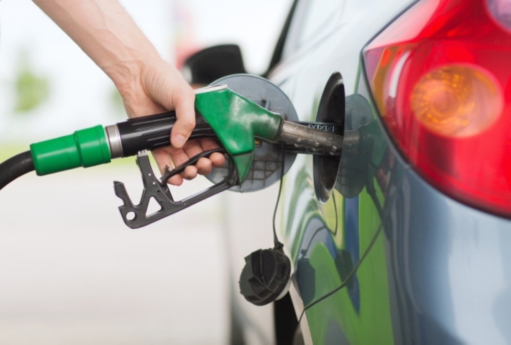 Oman cuts fuel prices by upto 4% for April
