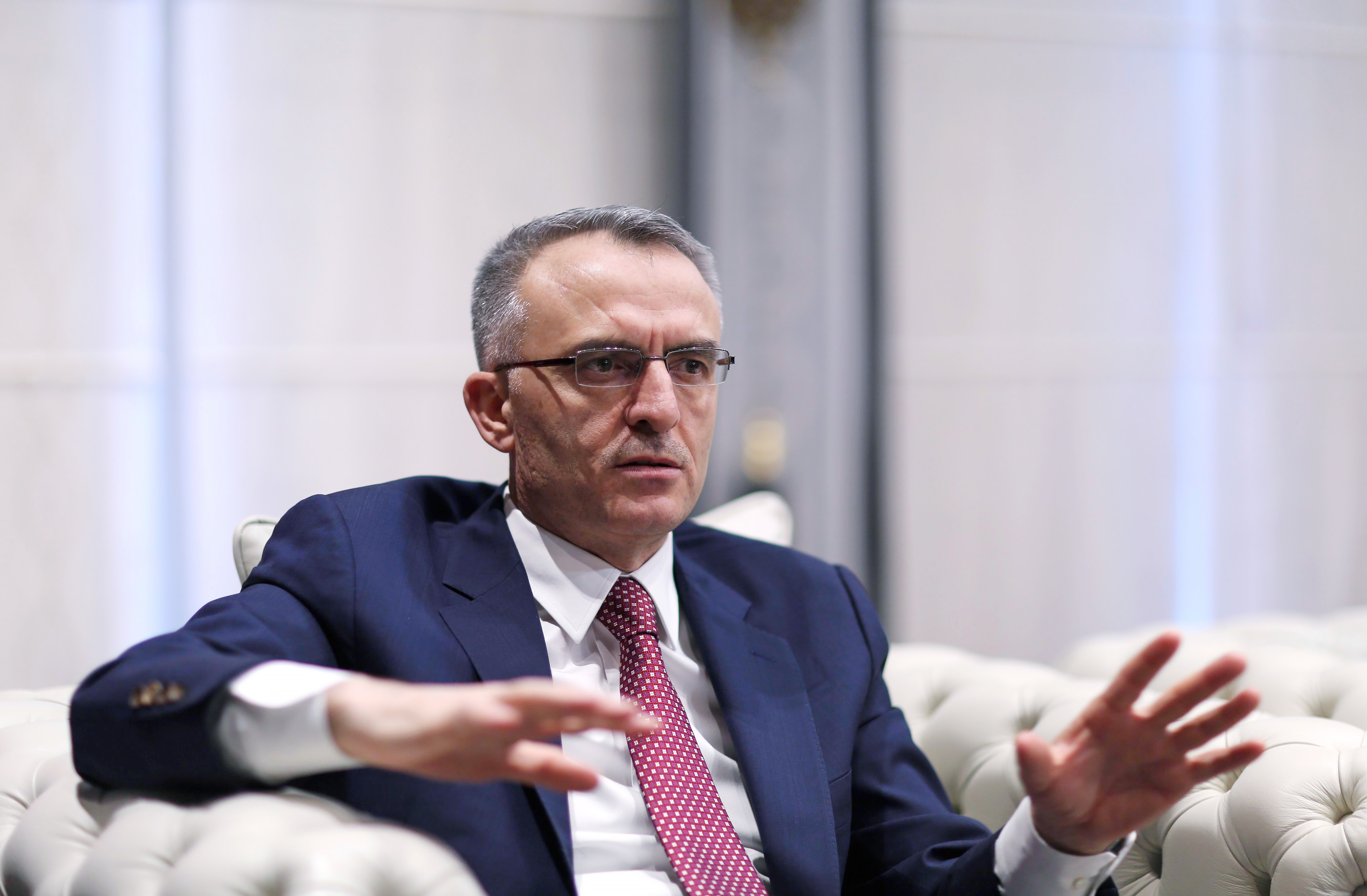 Turkish Finance Minister expects budget gap pressure after stimulus