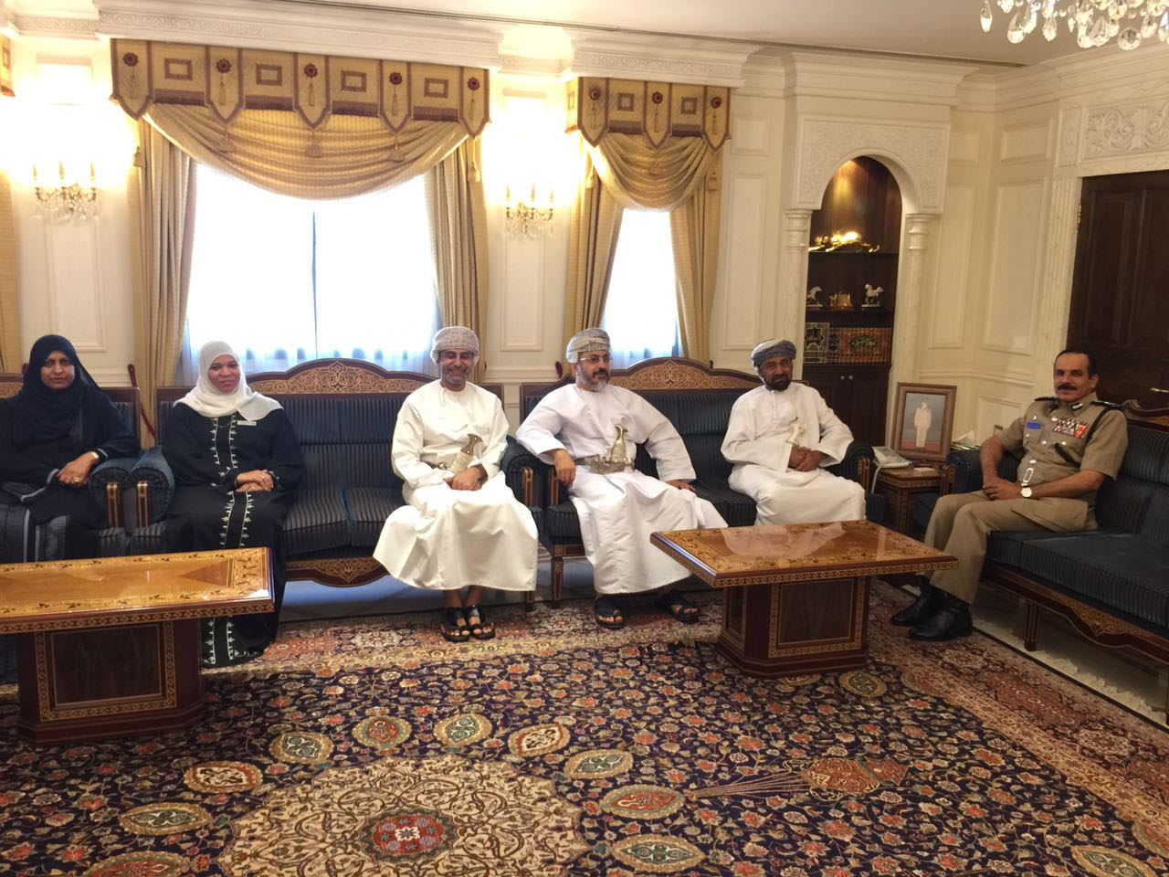 المفتش العام للشرطة والجمارك يلتقي رئيس لجنة حقوق الإنسان