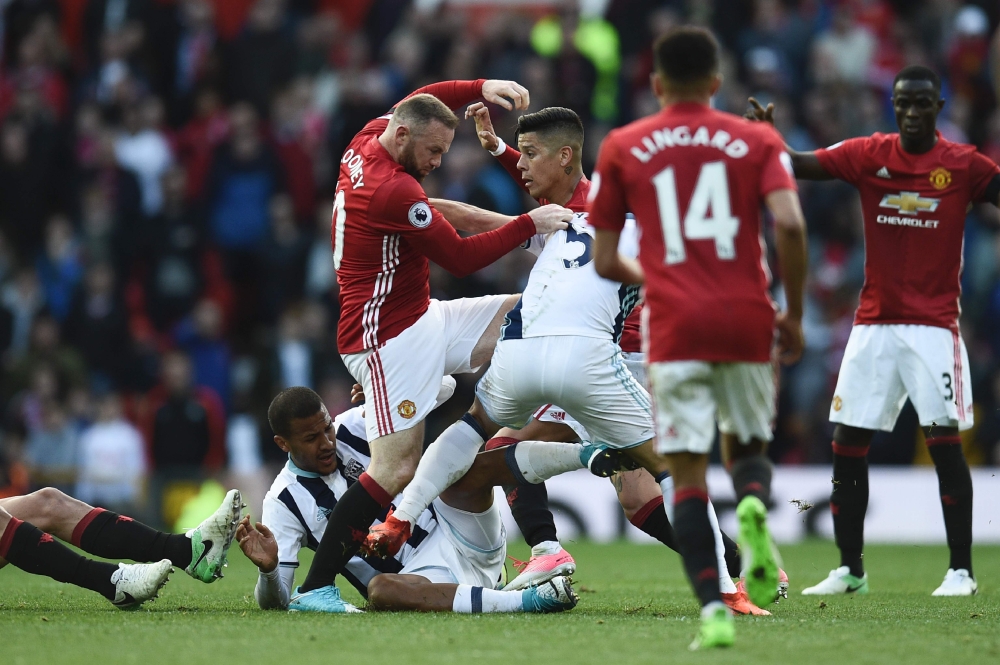 بروميتش يفرض التعادل على اليونايتد وتوتنهام ينتصر أمام بيرنلي