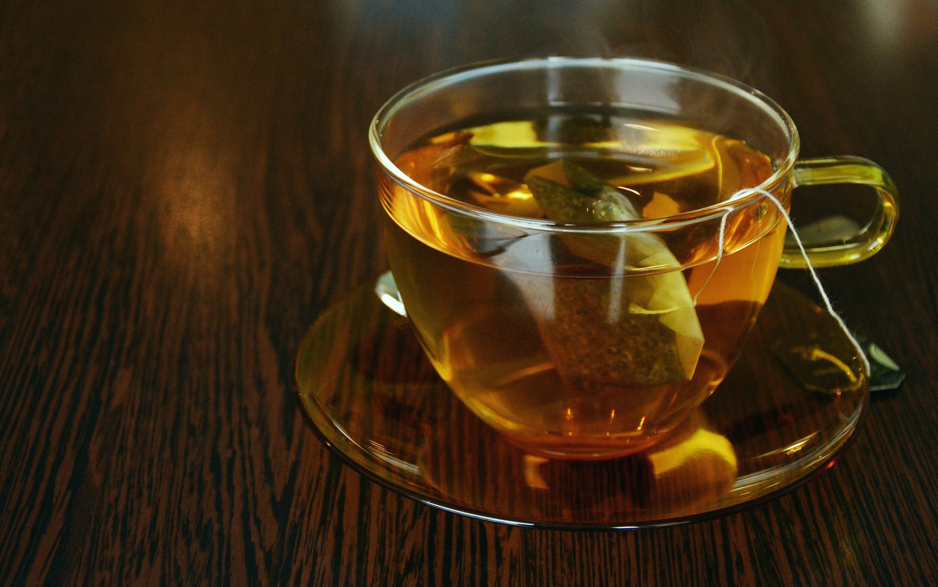 هل شرب الشاي بعد الطعام يمنع امتصاص الحديد؟