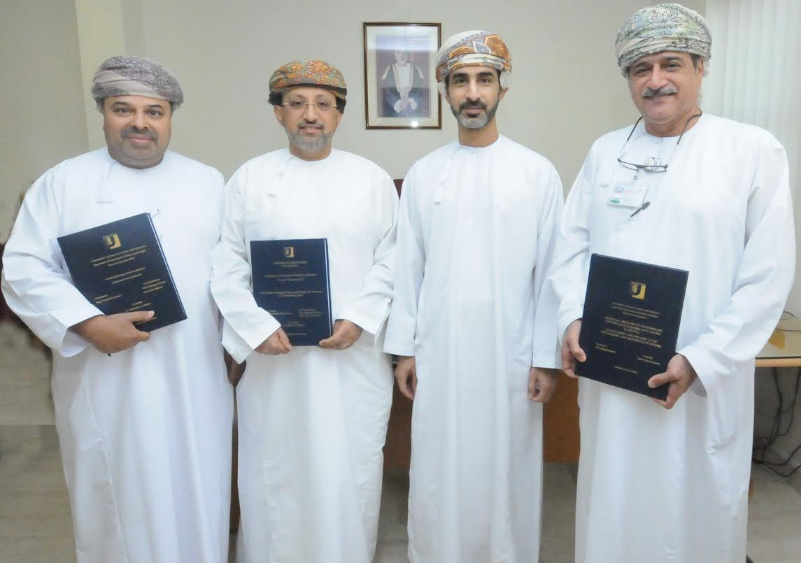 ثلاثة أطباء عمانيين ينالون درجة الدكتوراه في مجال الأورام السرطانية