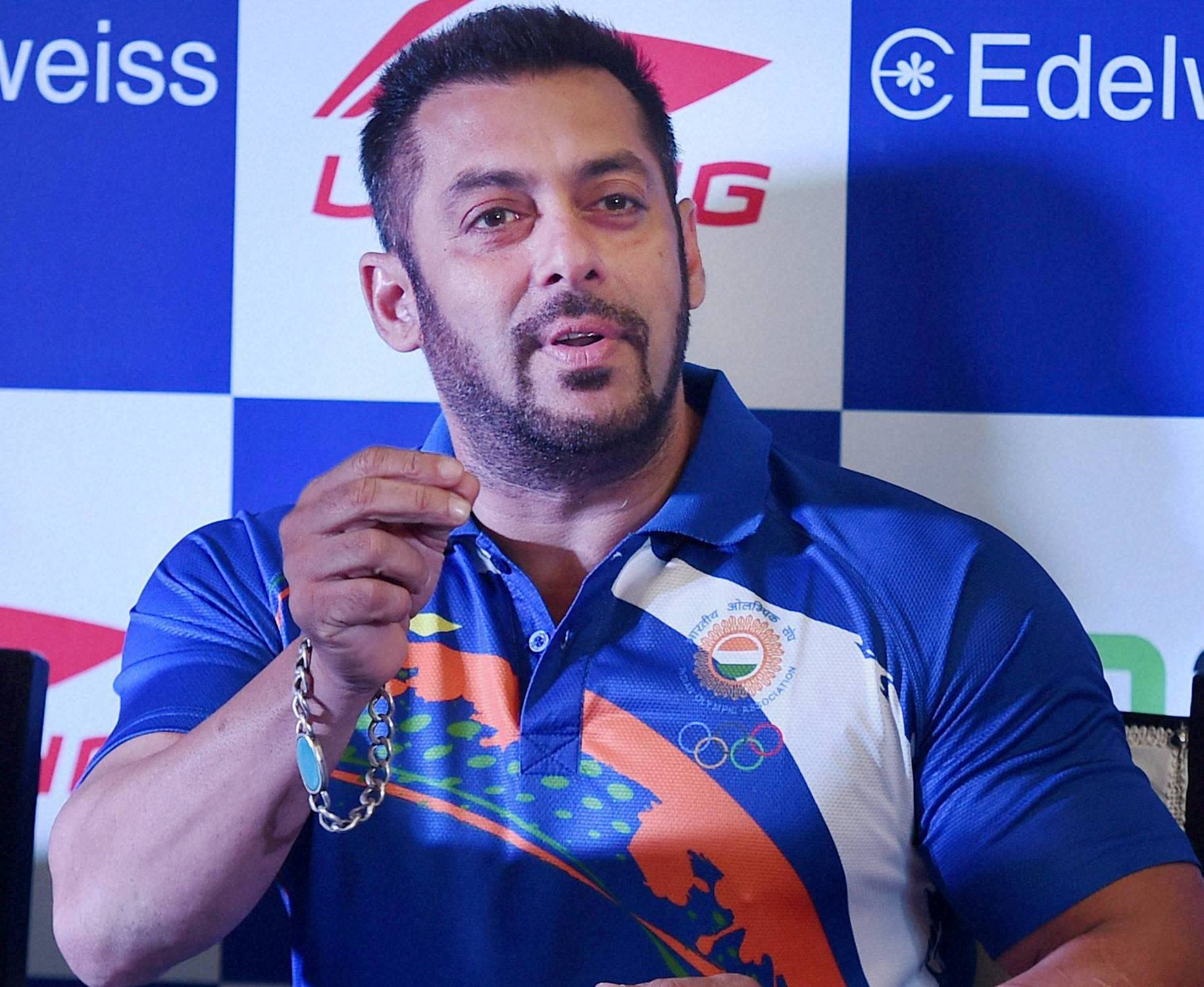 Today's actresses need to learn on how to be friends: Salman