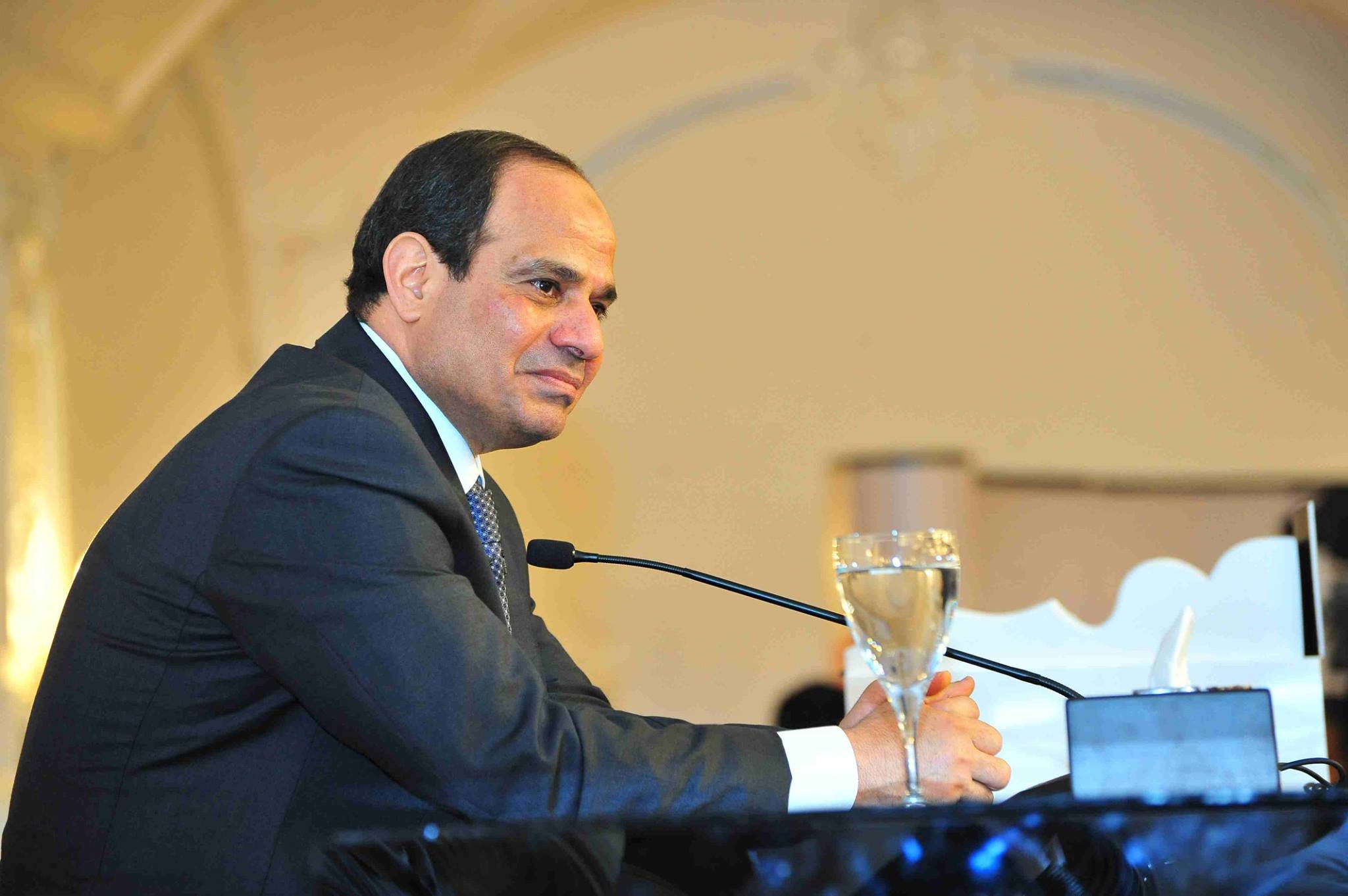 لهذا السبب.. الرئيس المصري يعلن الحرب على الفساد