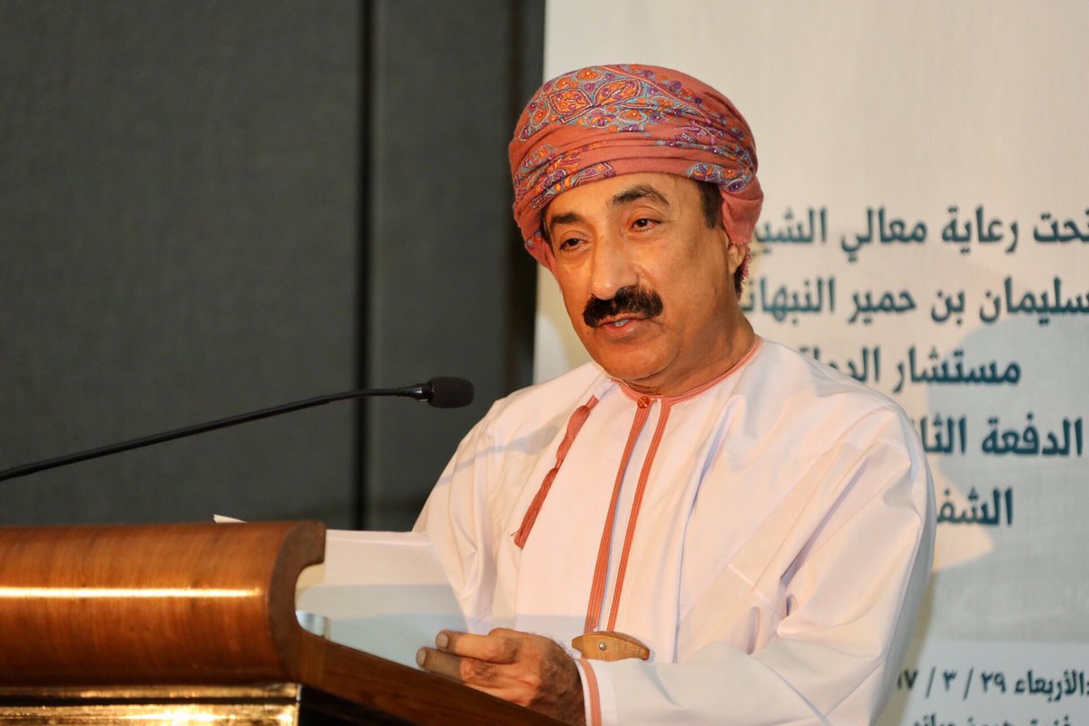وزير عماني سابق: أول راتب تقاضيته لم يتجاوز 9 ريالات