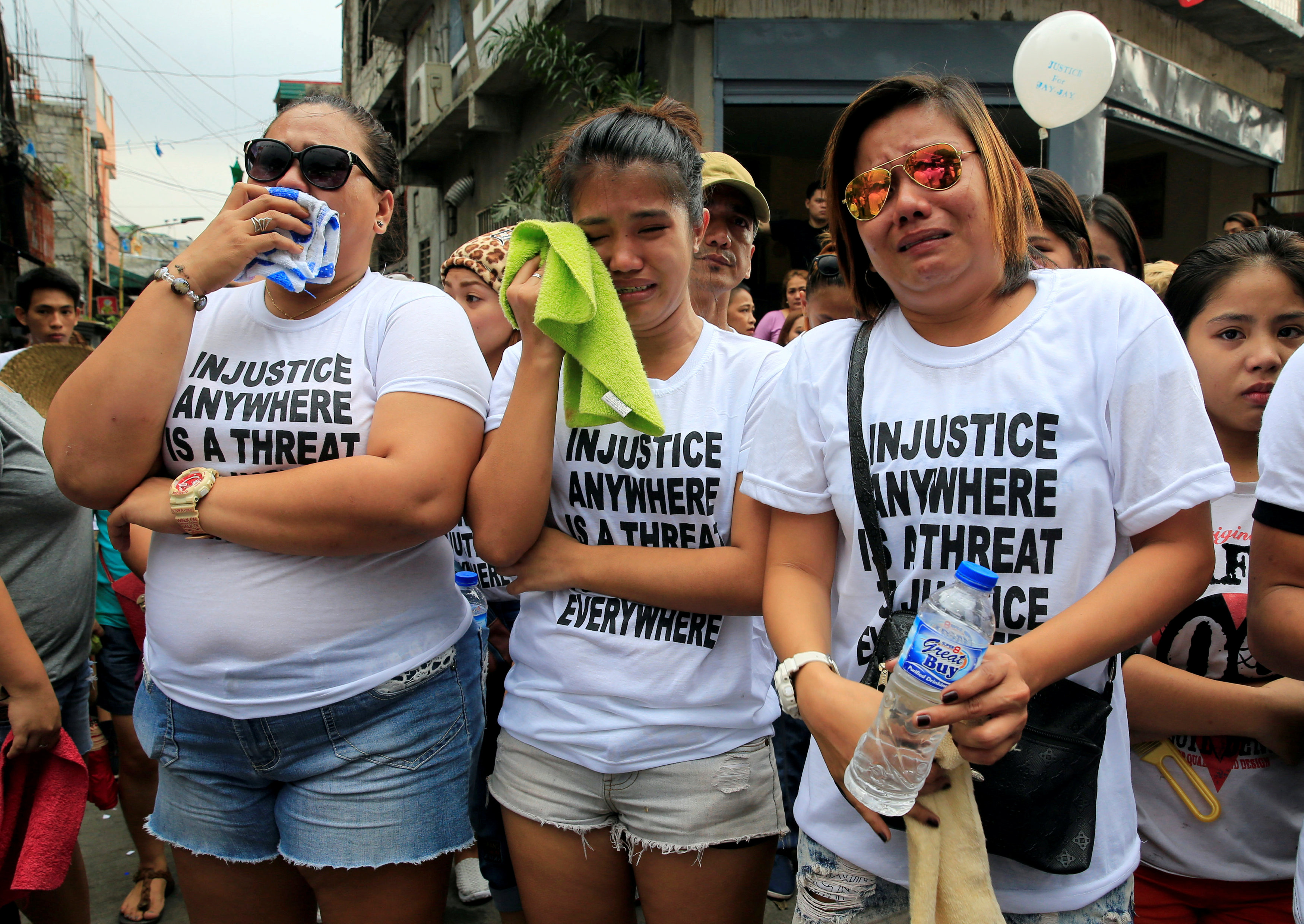 Philippine senator calls for probe into police cash-for-kill claim