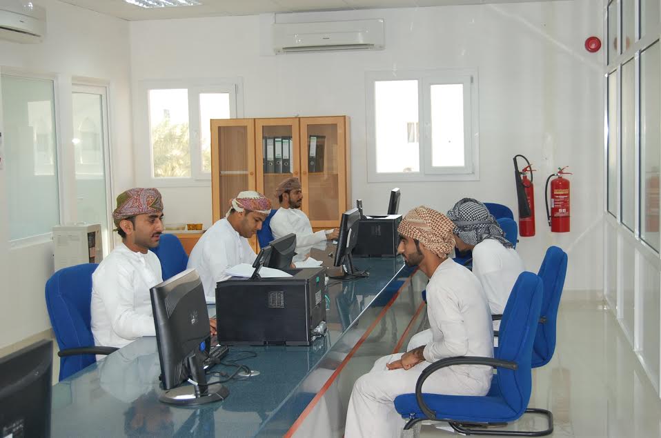 هذه أعداد الباحثين عن عمل النشطين في بعض المحافظات