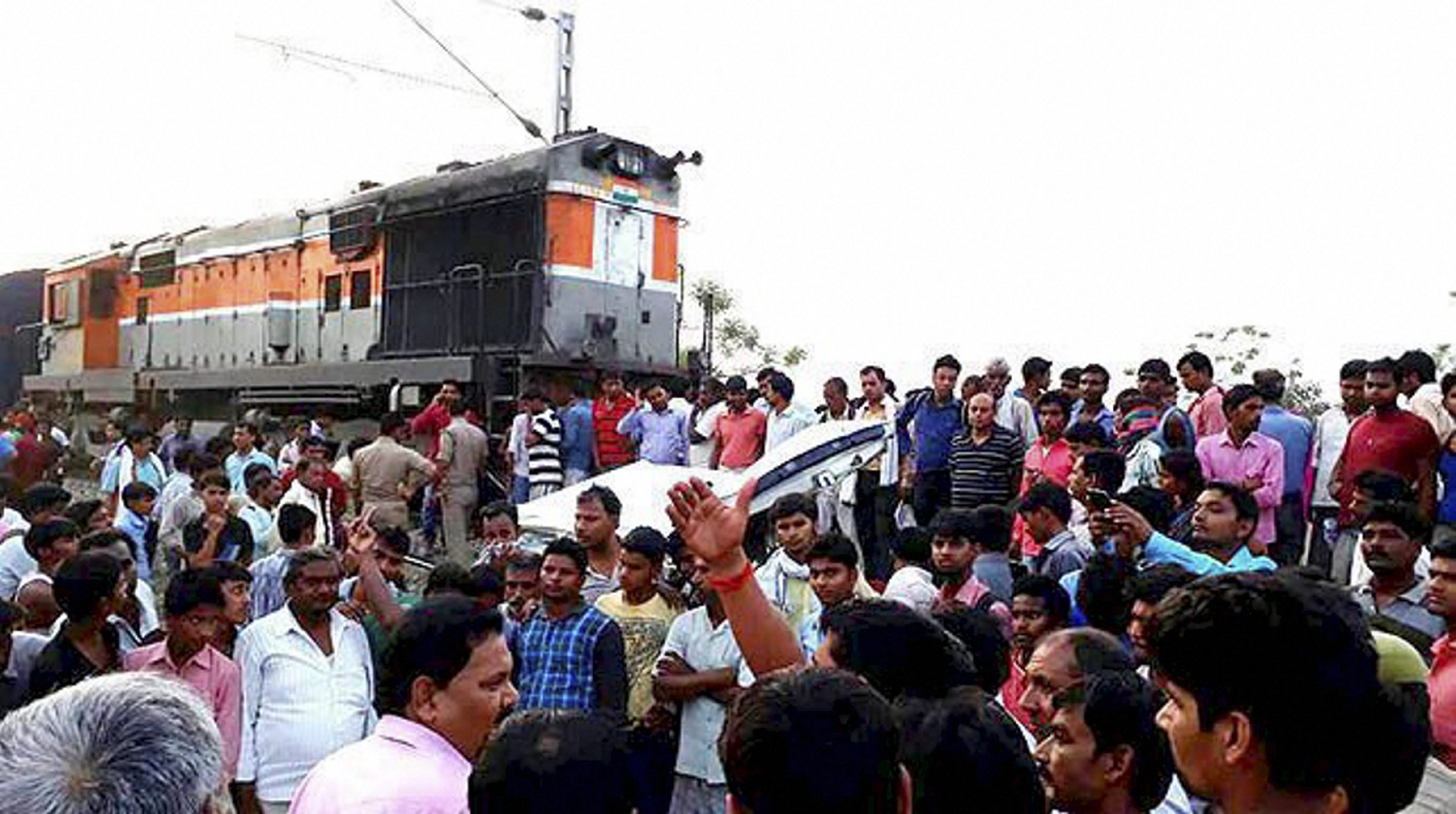 Five killed as train hits car at unmanned level crossing in Uttar Pradesh