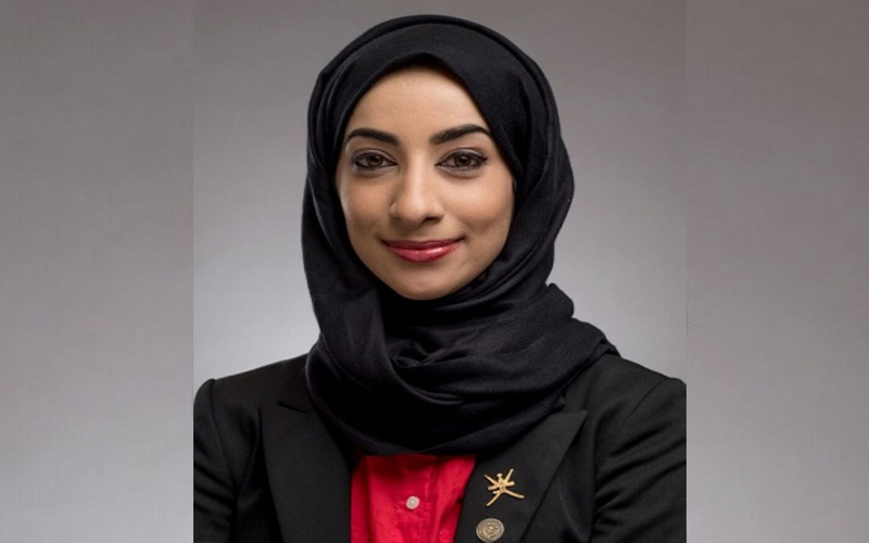 اختيار طالبة عمانية.. كأفضل خريجة من الشرق الأوسط