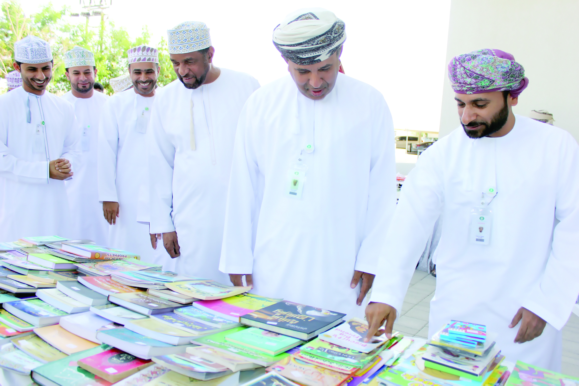 الشركة العُمانية لنقل الكهرباء تنظم معرضاً للكتب المستعملة