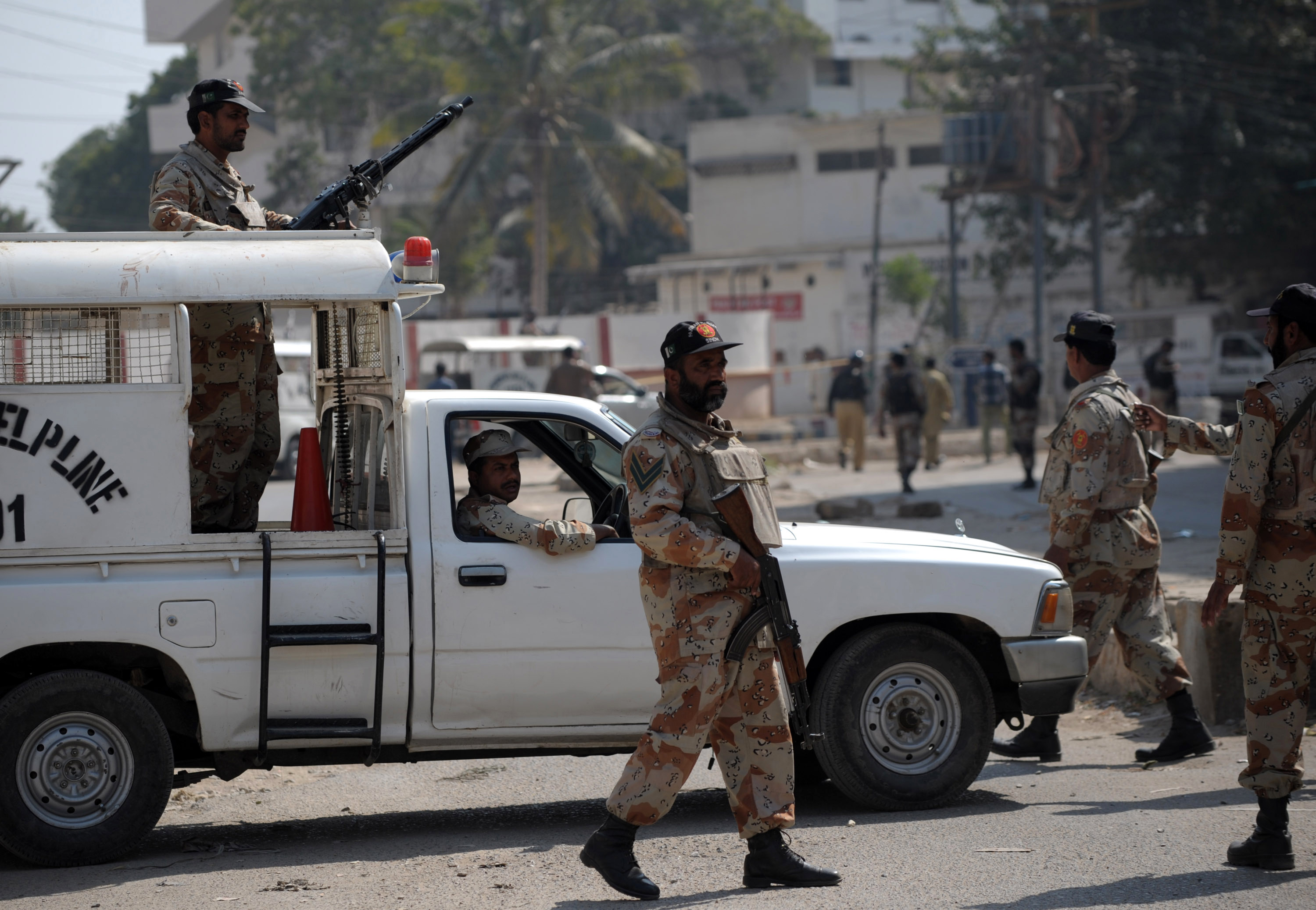انفجار ضخم يستهدف موكب مسؤول في بلوشستان باكستان
