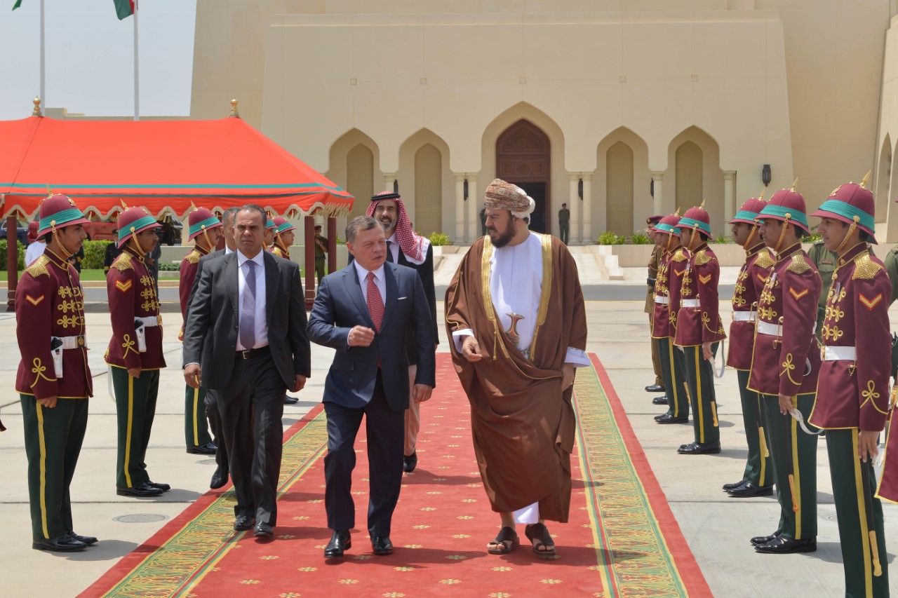 ملك الأردن يغادر السلطنة