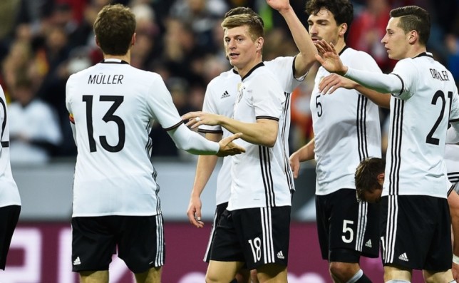 ألمانيا تجرب لاعبيها في كأس القارات!