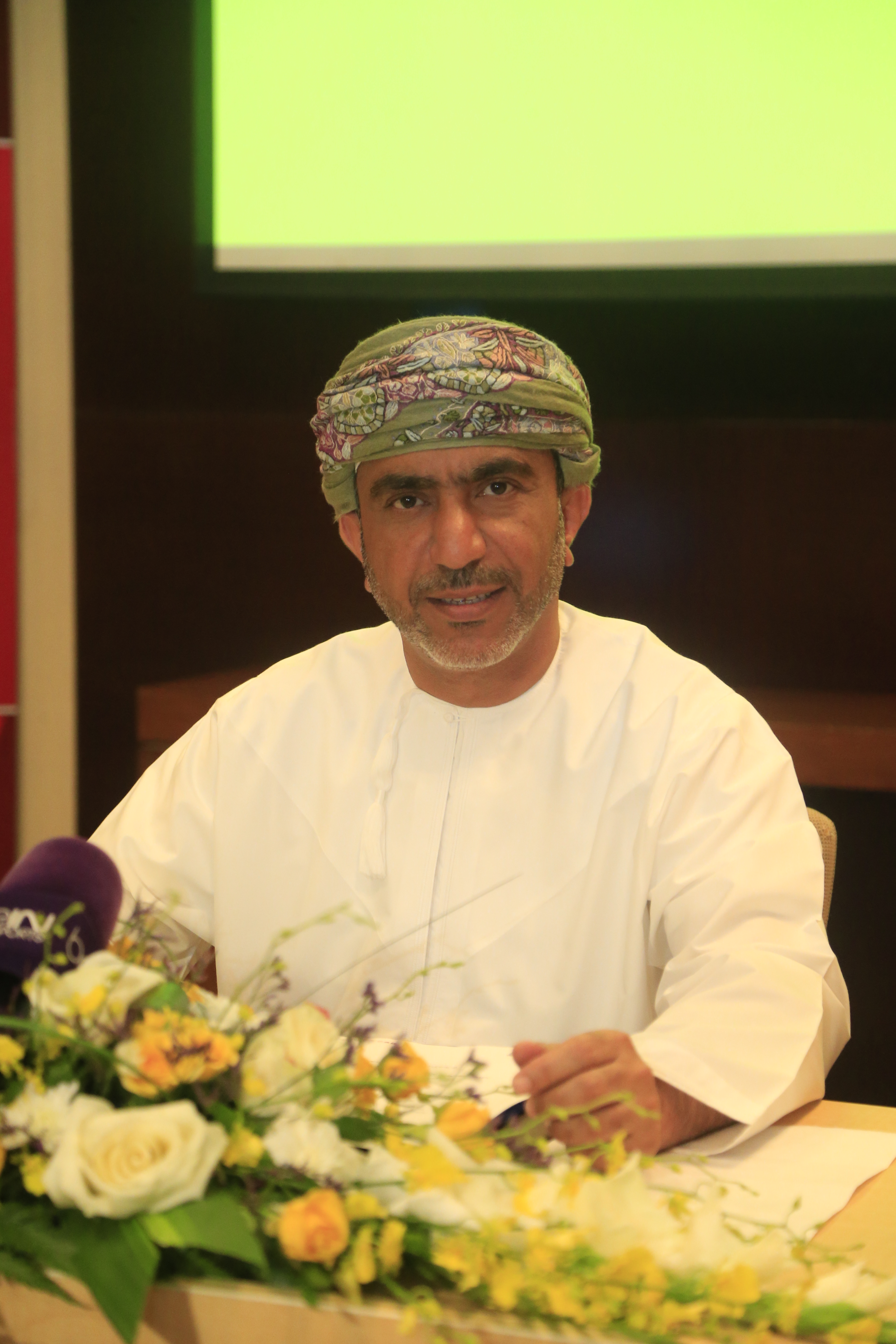 الوهيبي يبارك لظفار ويشيد بالشباب وسيقيم الدوري خلال الأيام المقبلة