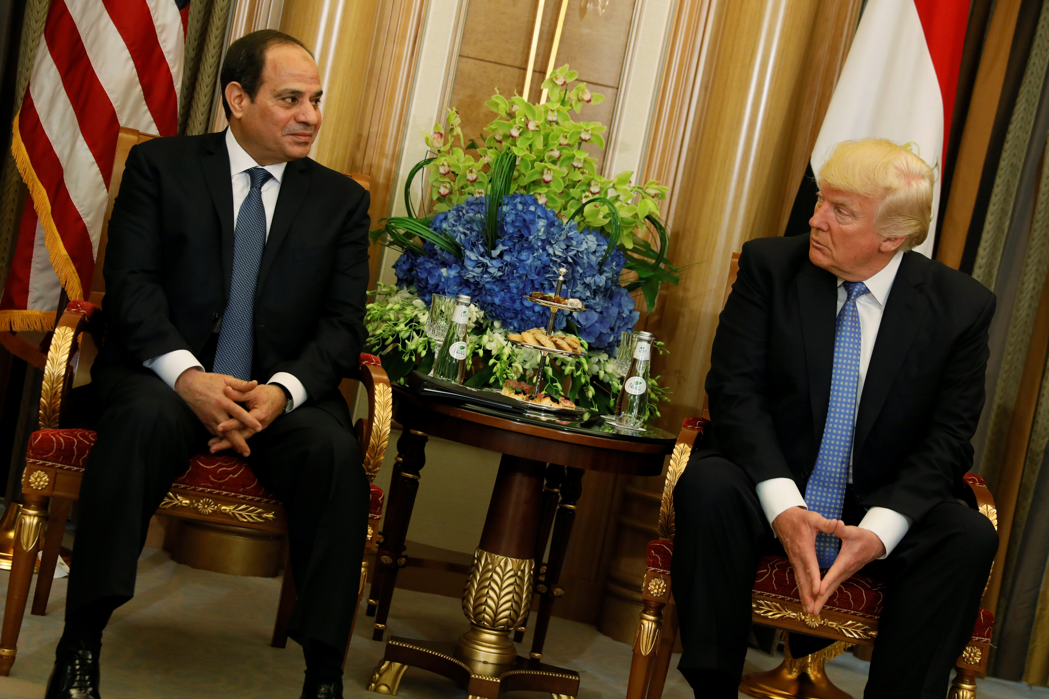 Trump praises Sisi, says he hopes to visit Egypt