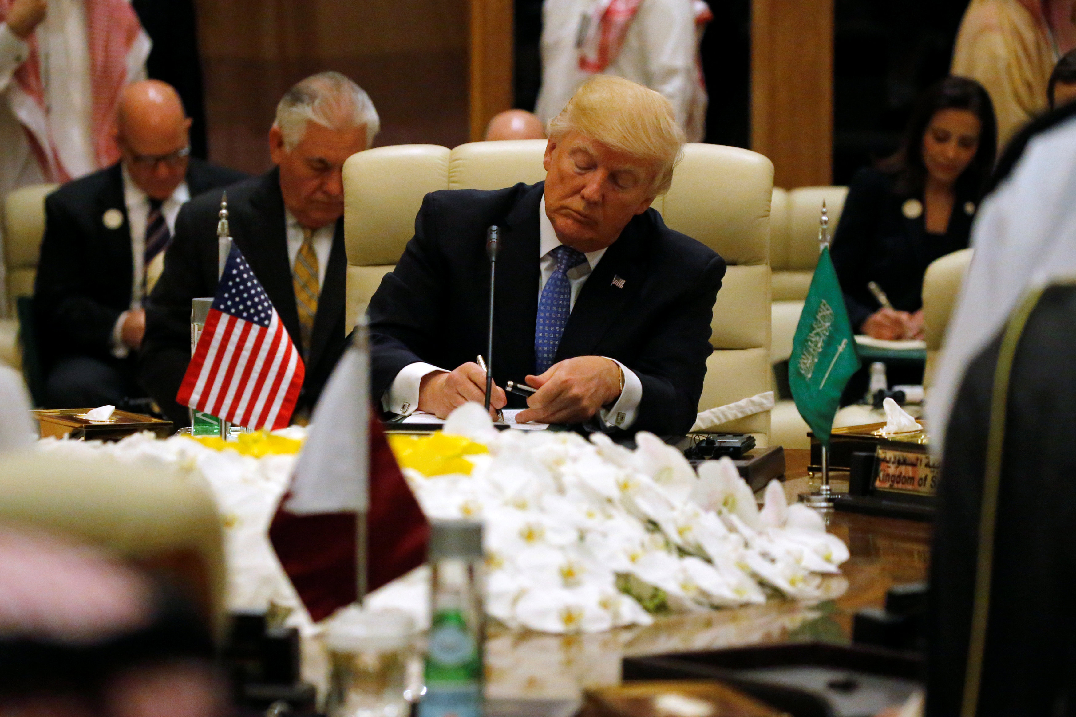 "توبيخ" ترامب لآراء أوباما عن الشرق الأوسط يلقى ترحيبا سعوديا