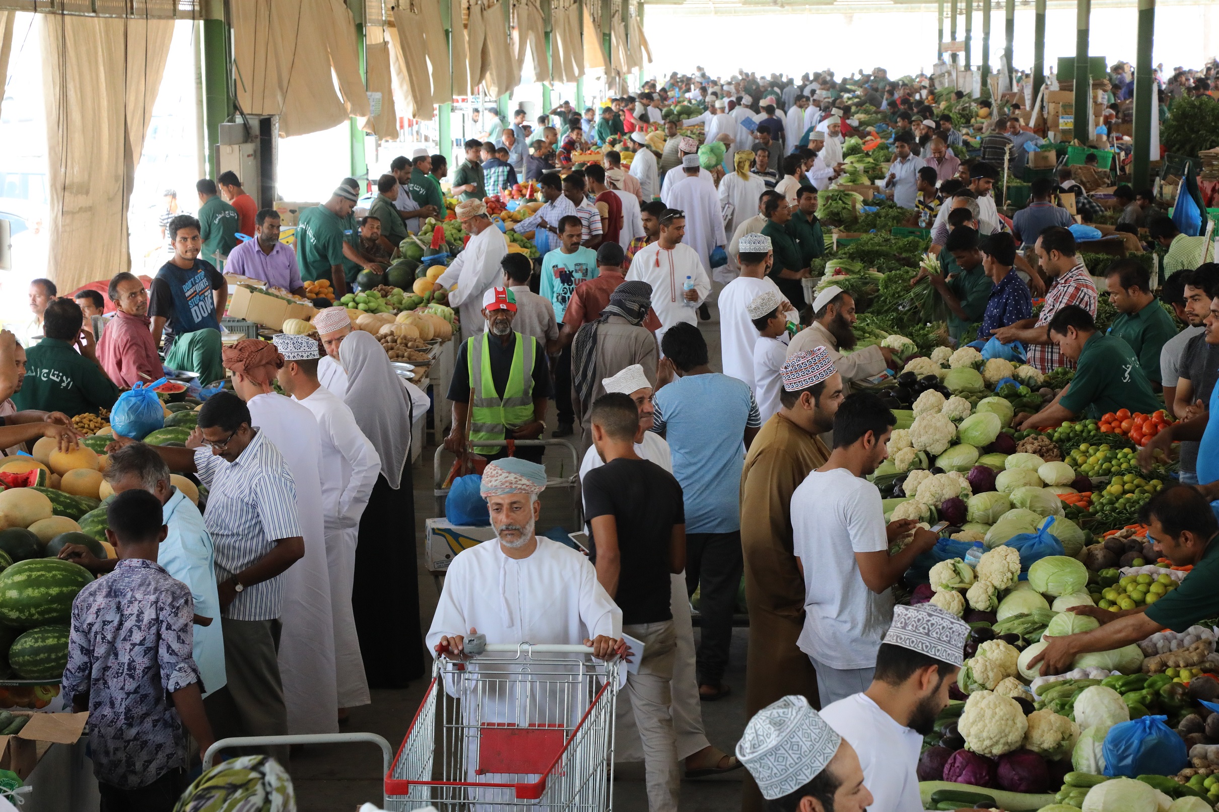 سوق الموالح في رمضان يكثف الرقابة على المنتجات الزراعية