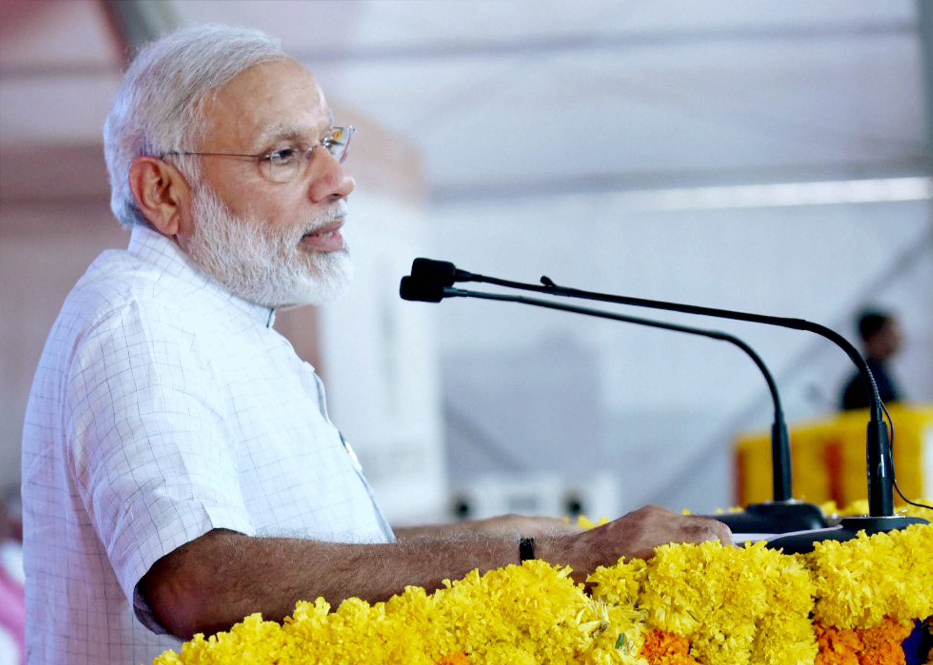 Kandla has potential to become a top global port, says Modi