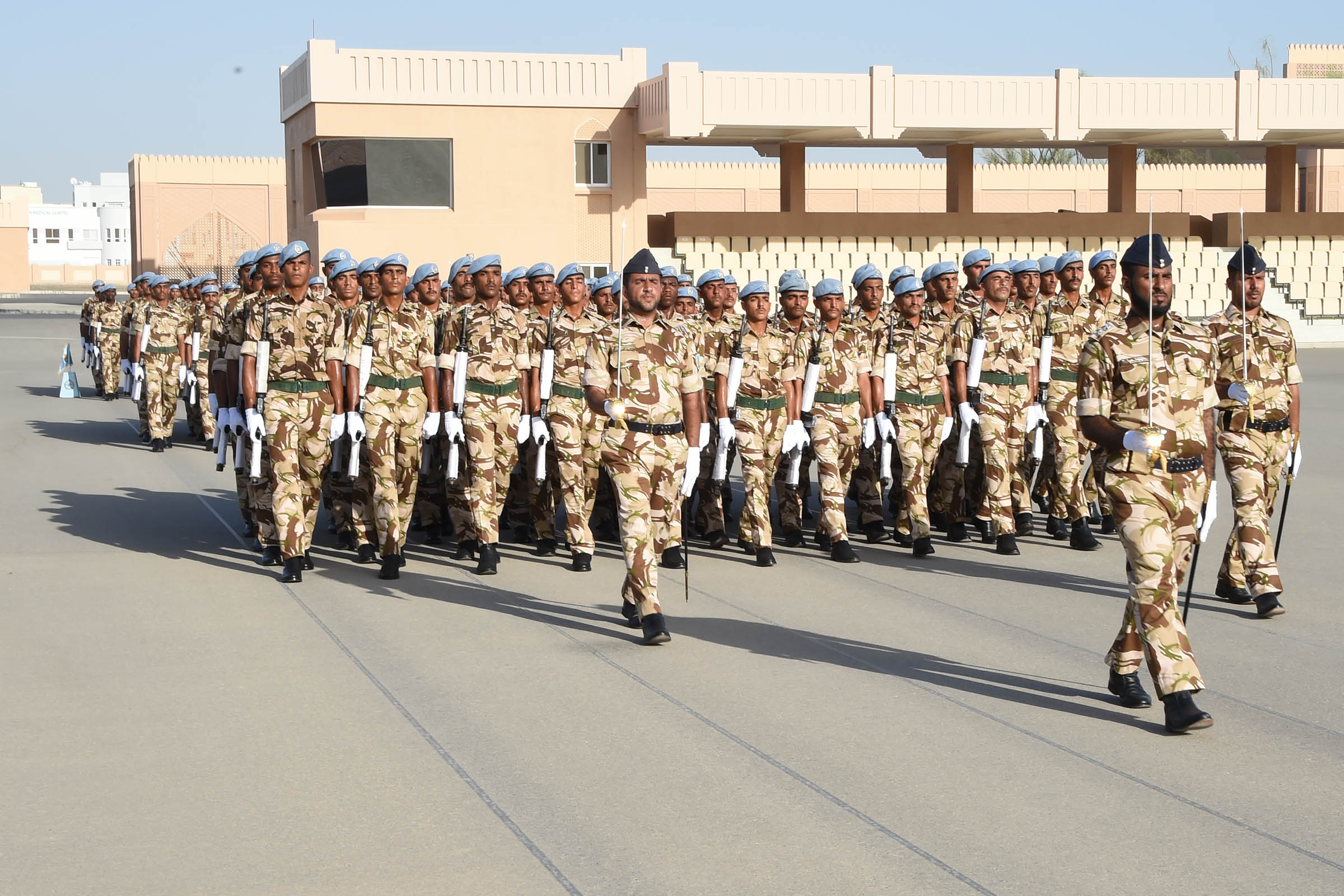تخريج دفعة من الجنود الجويين المستجدين بسلاح الجو السلطاني العُماني