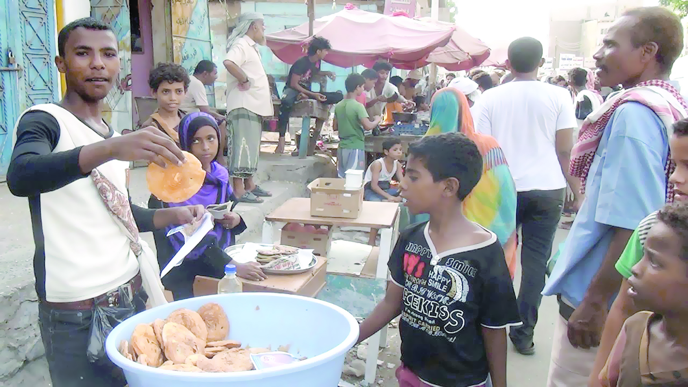 «الأسعار» تزيد مأساة اليمنيين خلال «رمضان»