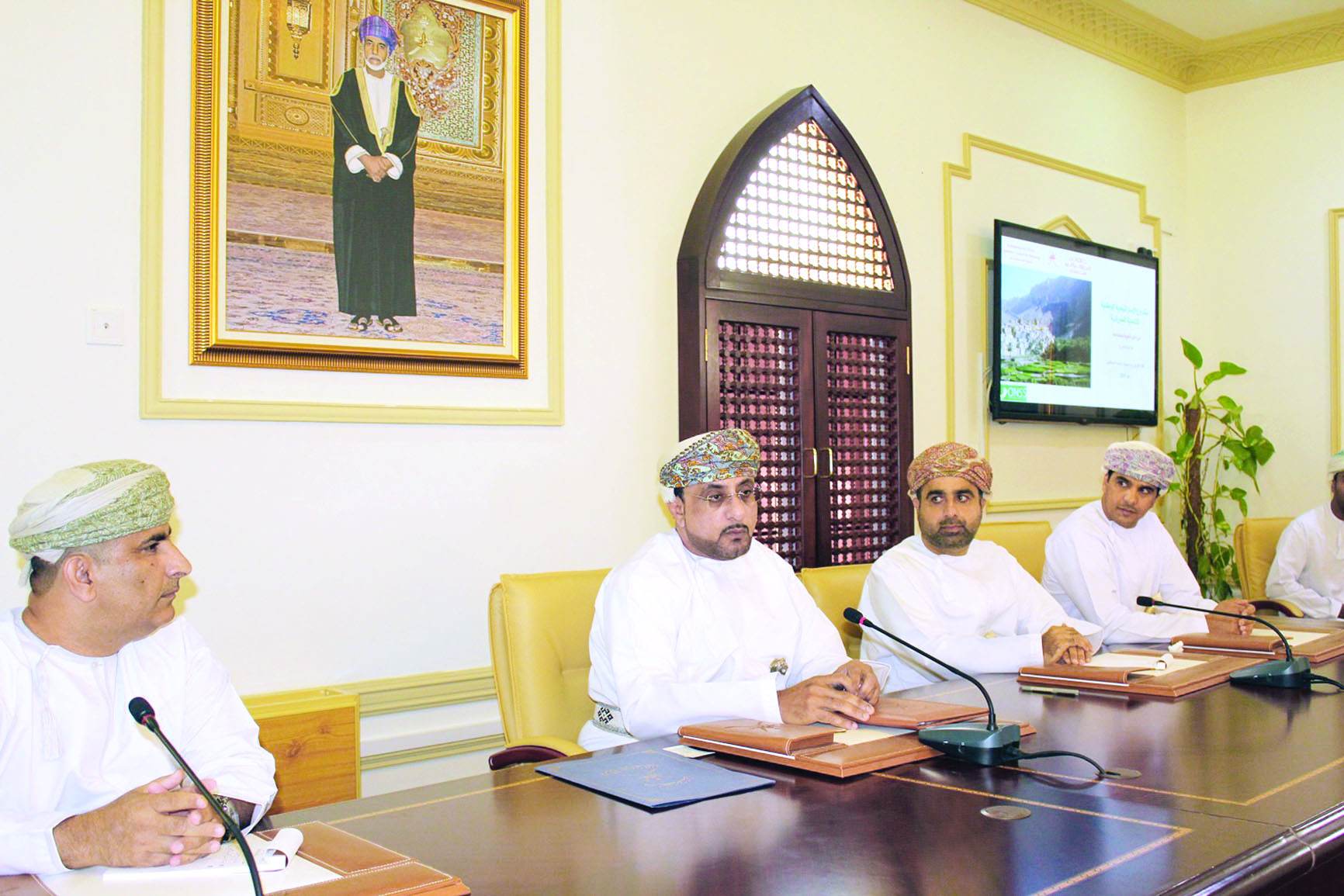 استعراض إستراتيجية التنمية العمرانية بجنوب الباطنة