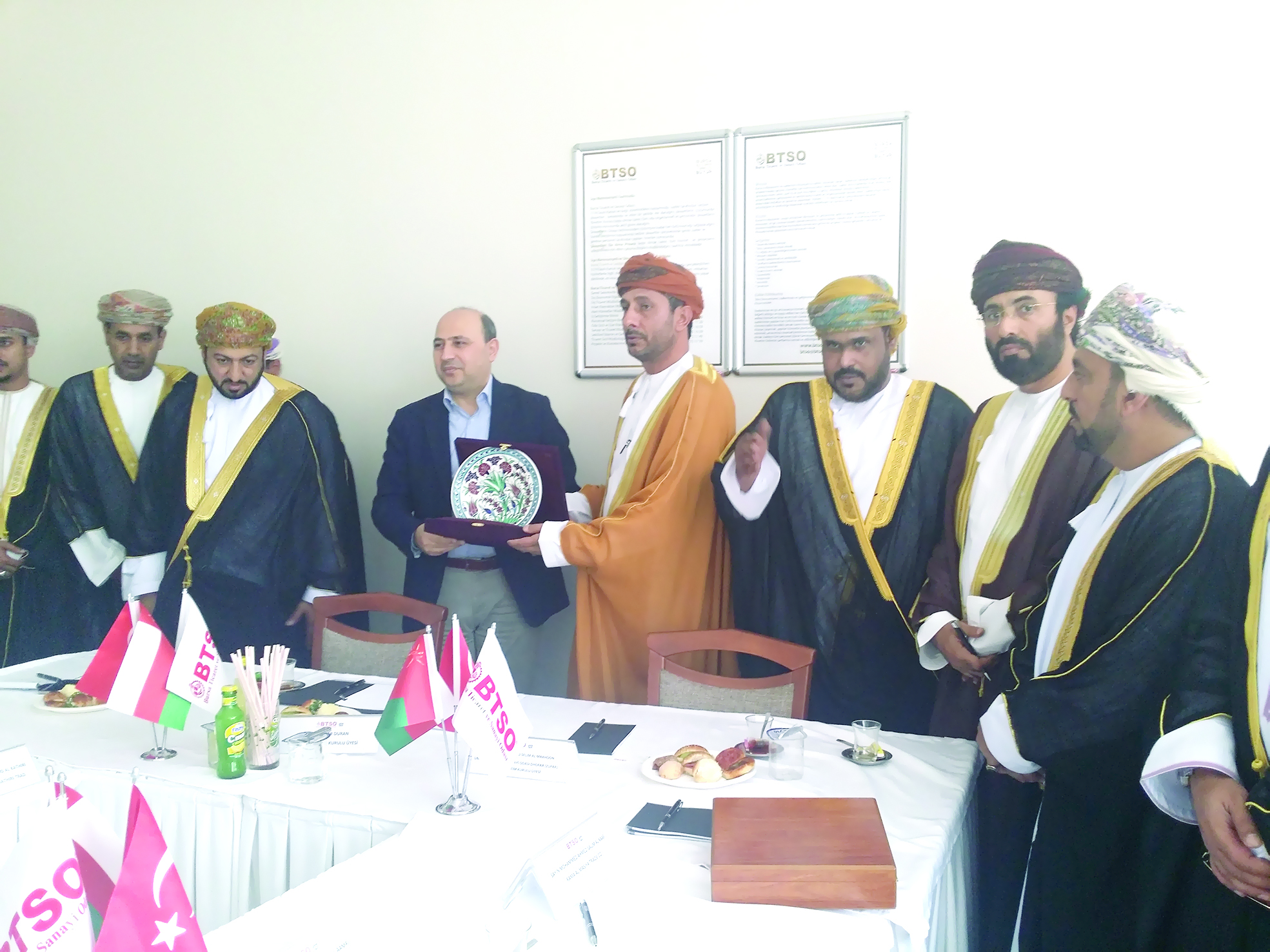 مقومات السلطنة ومكانتها تجعلها محط أنظار العالم