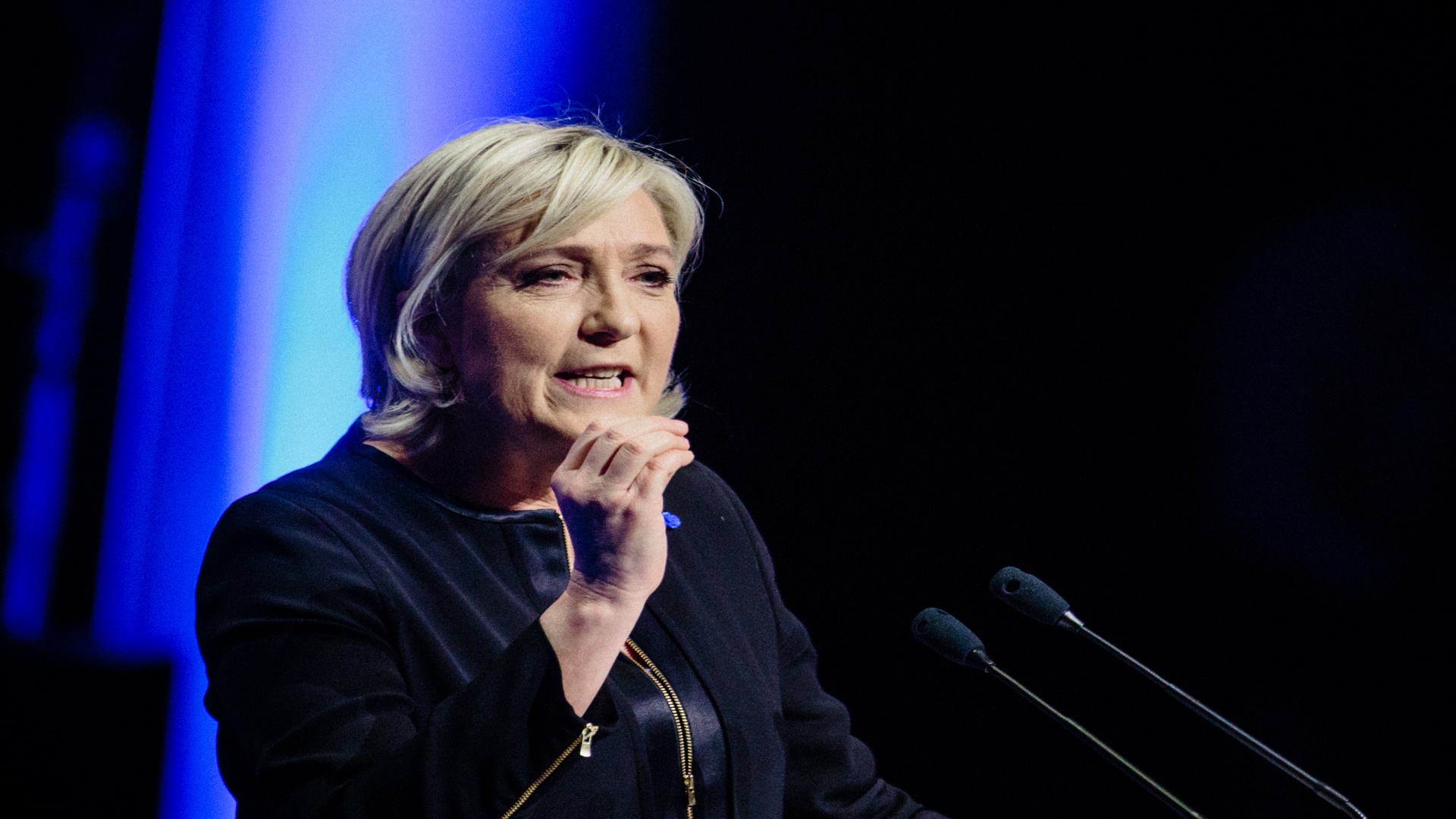 انتخابات فرنسا تعكس الانقسام الجديد في الغرب