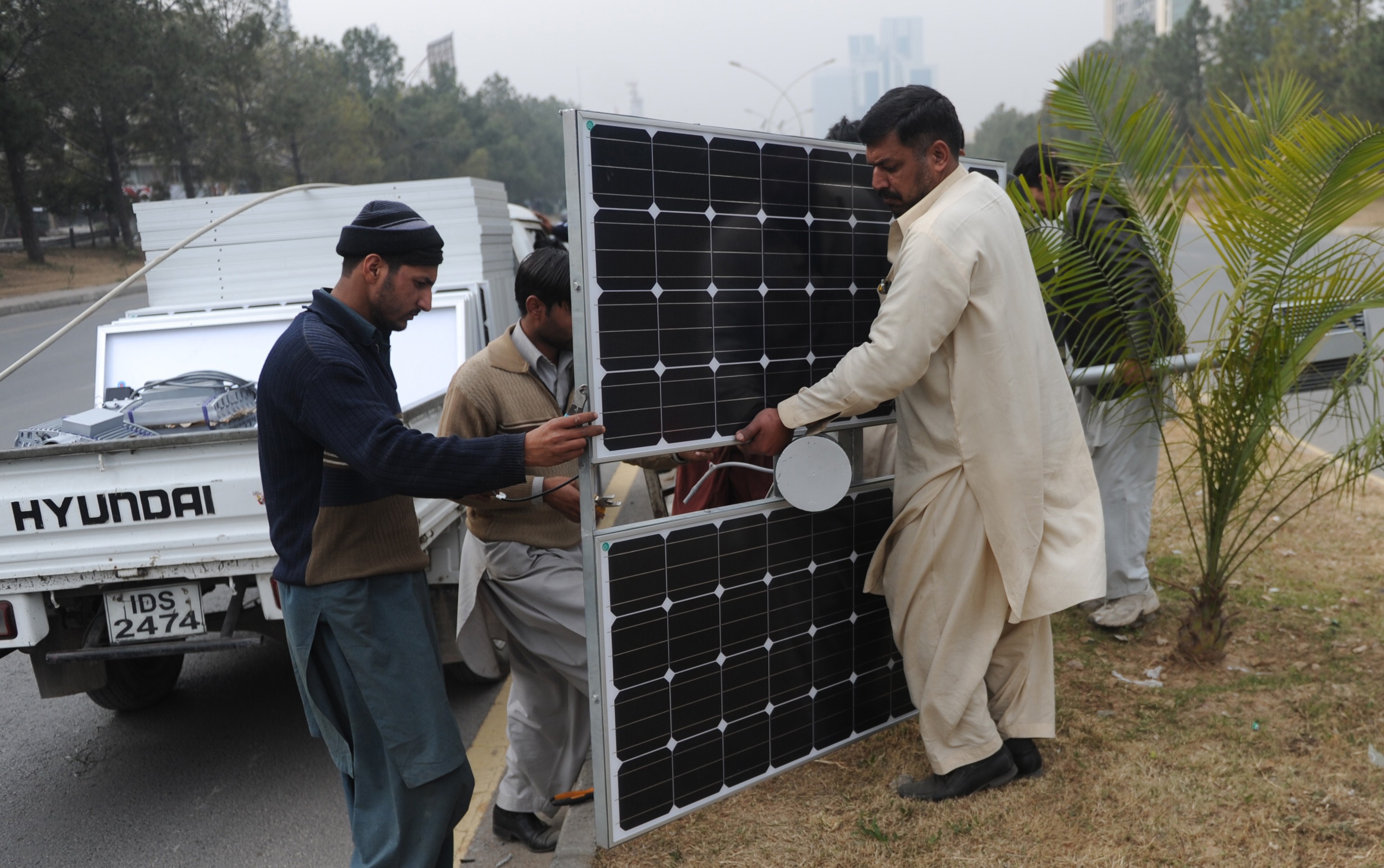 Is Pakistan's solar power poised to take off amid energy crisis?
