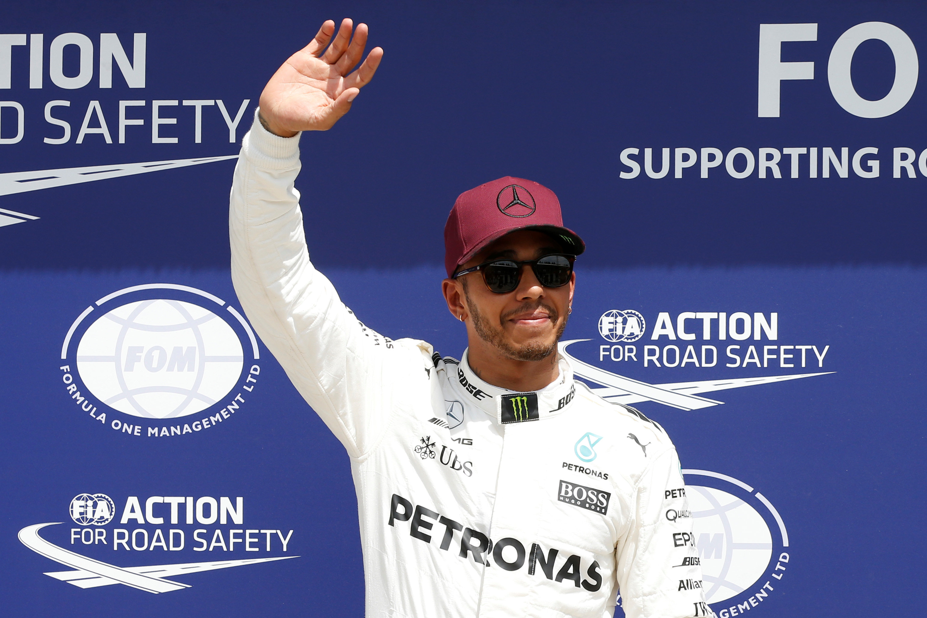 F1: Hamilton grabs pole in Canada, equals Senna's haul