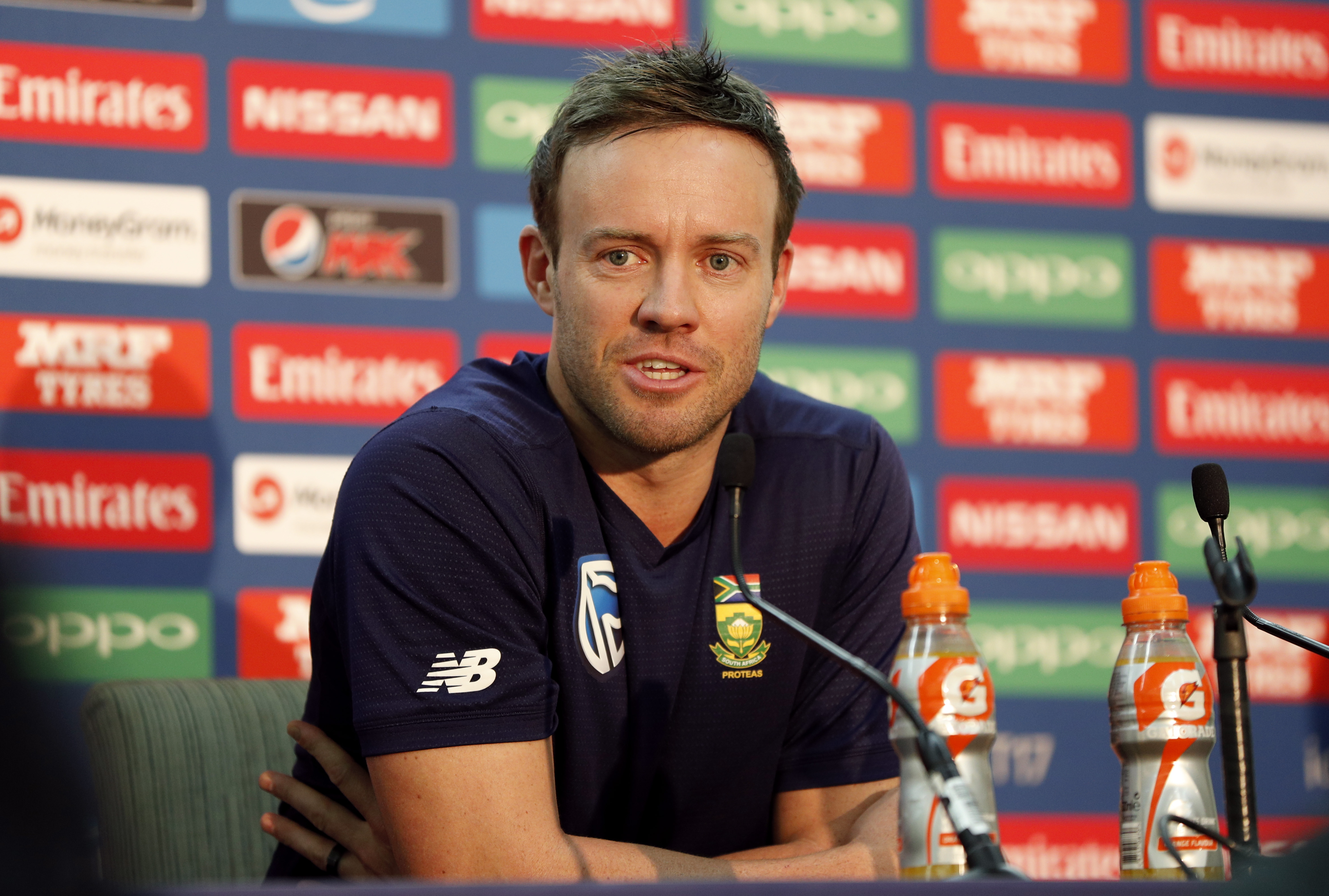 Cricket: AB de Villiers defiant as South Africa choke again